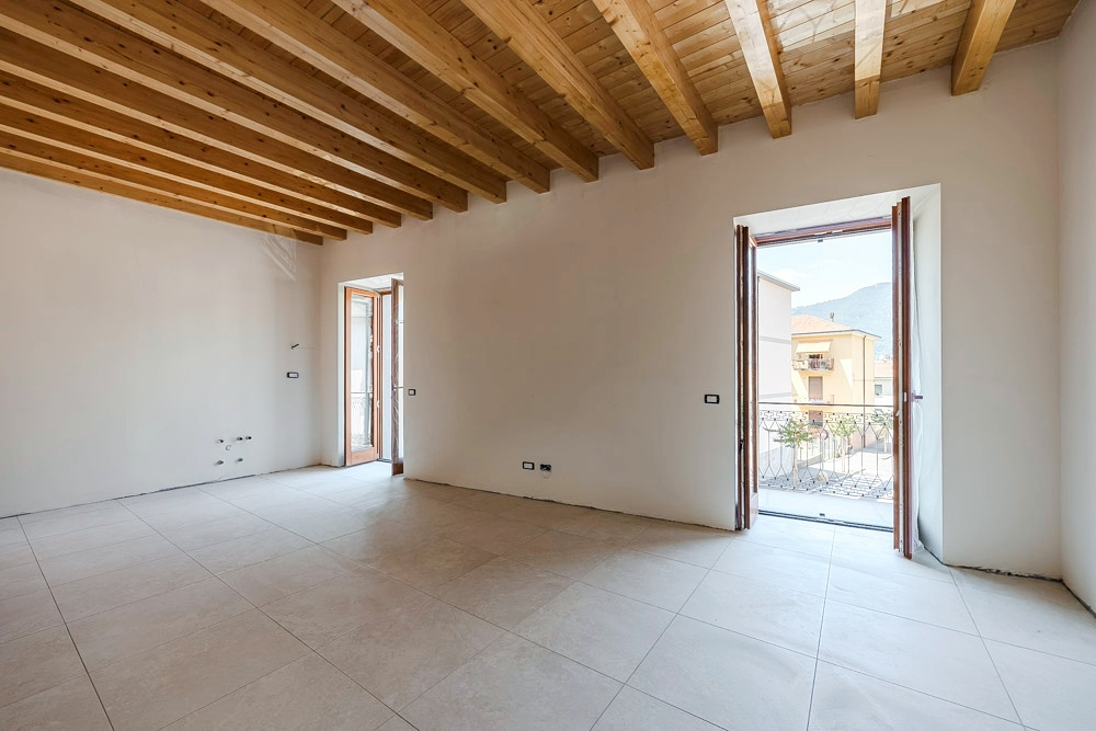 Palazzo San Marco: new three-room apartment with terrace in Pisogne