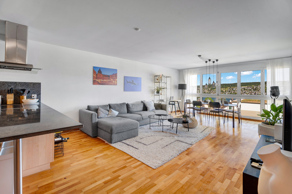 Grosszügige 3.5-Zimmer-Eigentumswohnung mit schöner Weitsicht über den Zürichsee in Thalwil