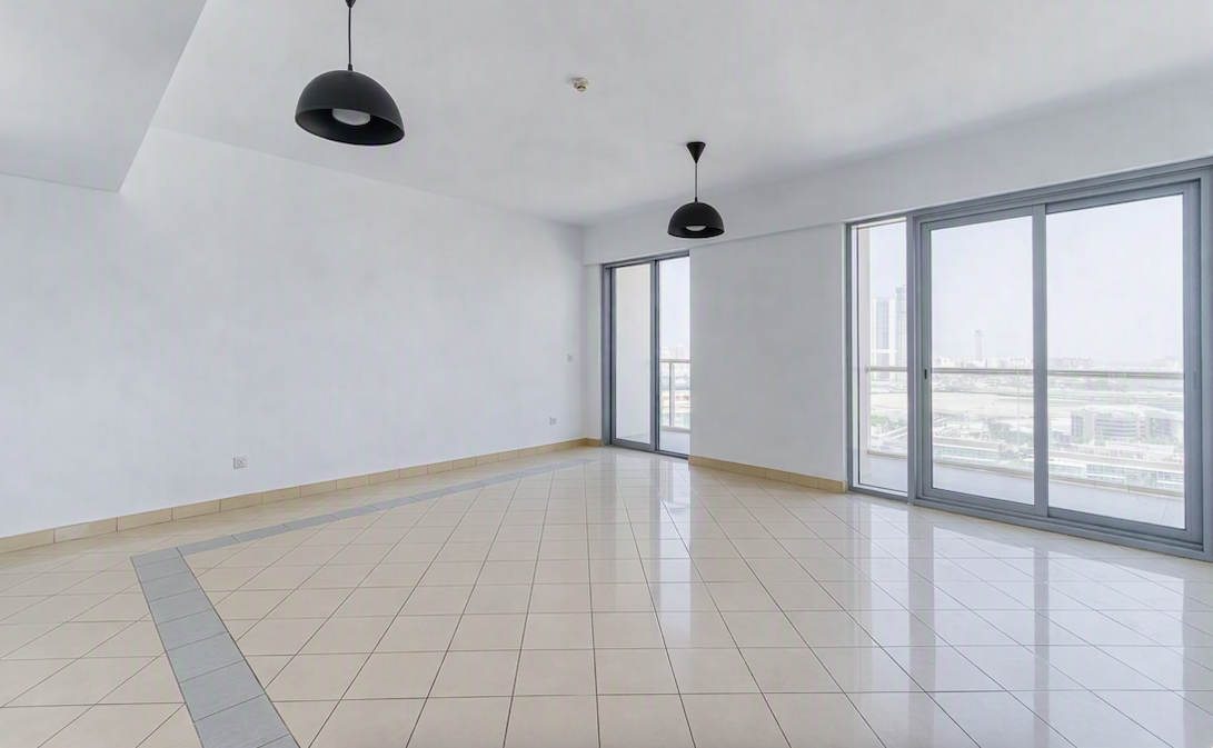 Vacant l Unfurnished l Golf View