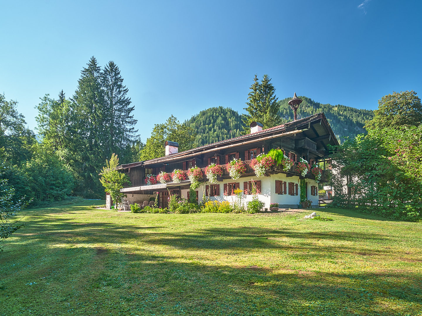 Historic farmhouse with holiday residence