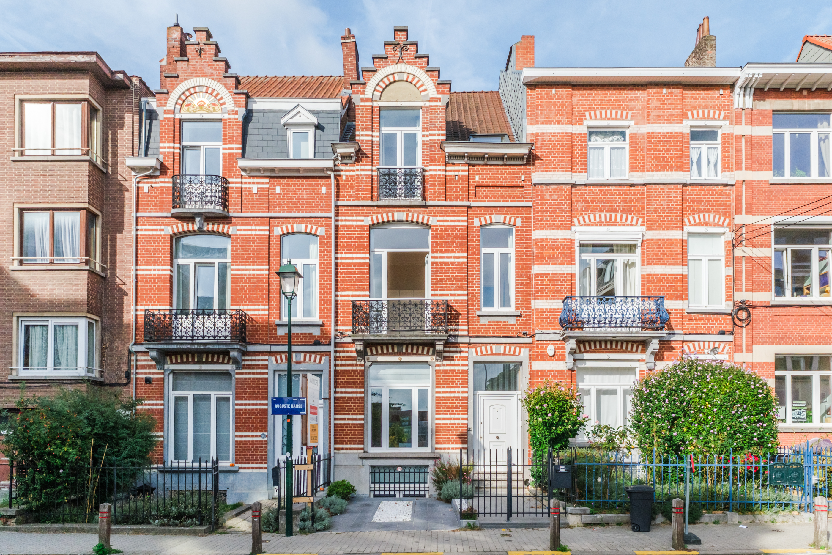 Vander Elst Square – Beautifully Renovated Family Home with a West-Facing Garden