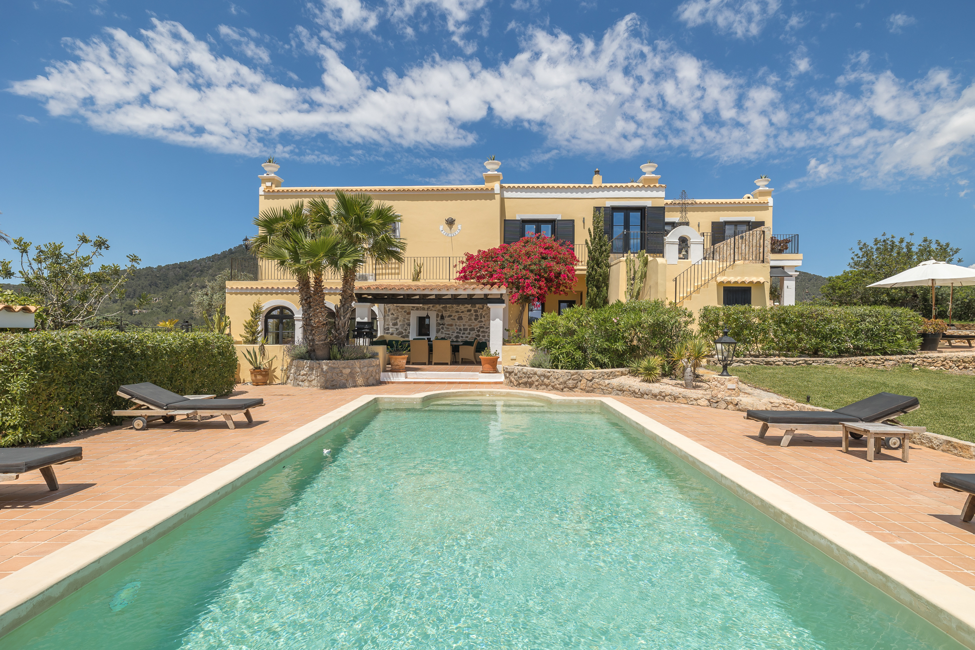 Finca mediterránea única con vistas panorámicas impresionantes