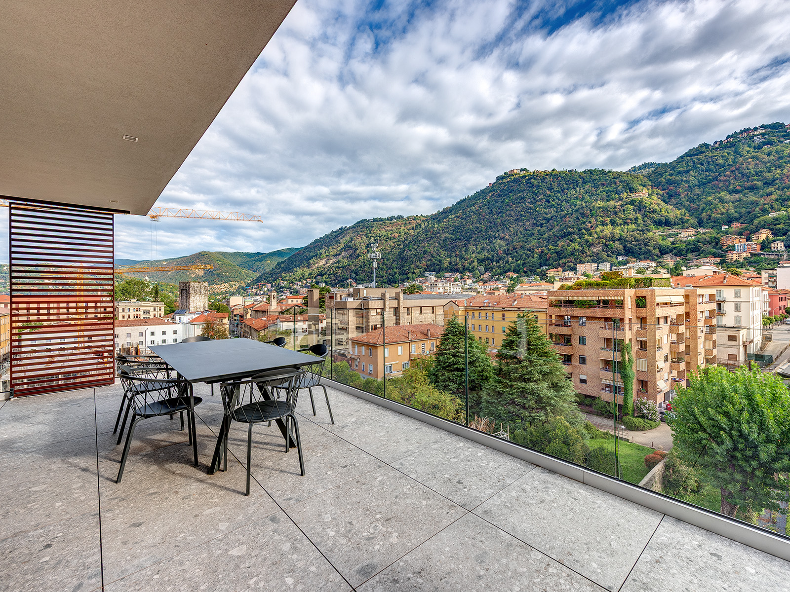 Exclusive and modern penthouse in the centre of Como