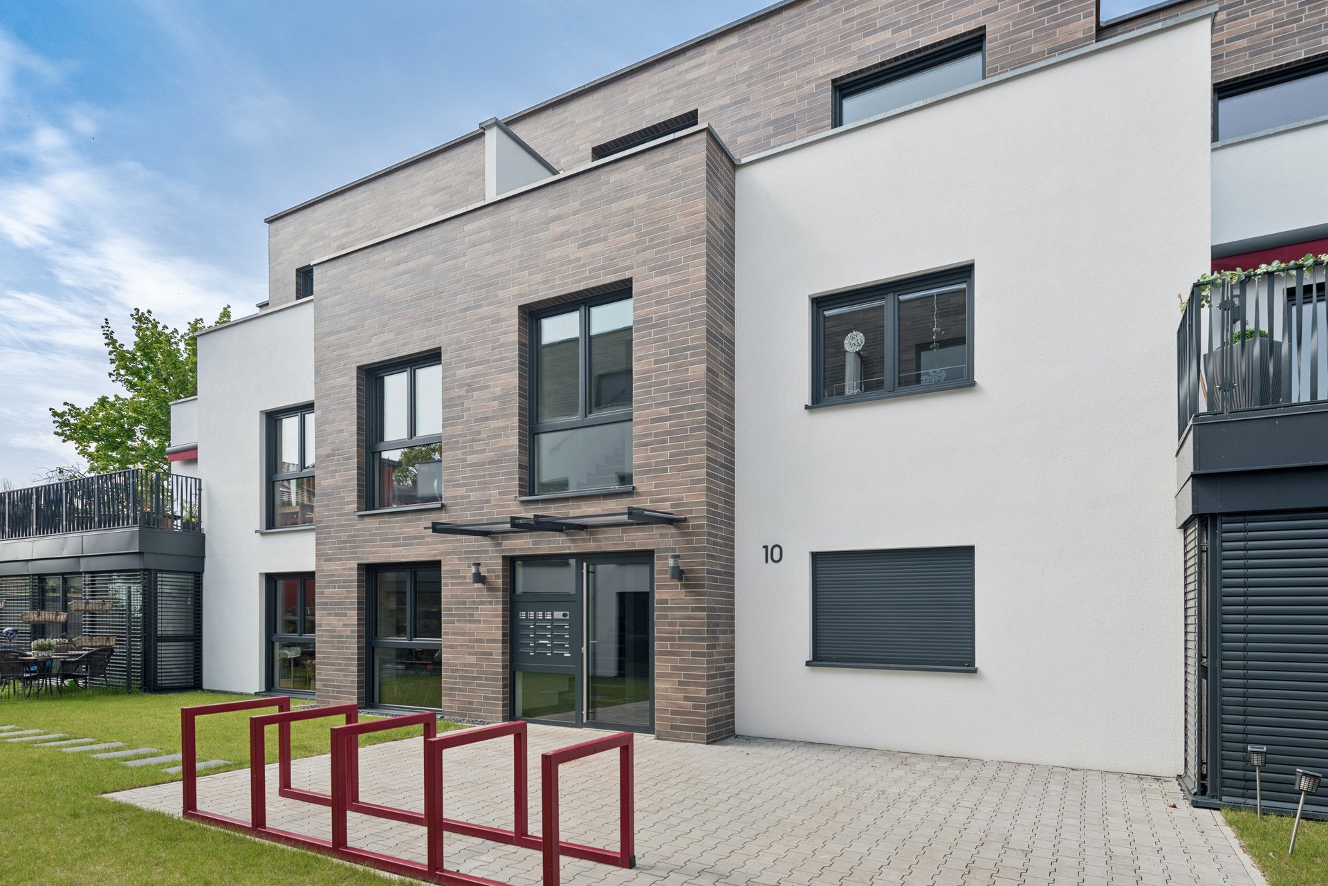 Barrierefreies Gartenparadies in Pulheim: Exklusive 3-Zimmer-Wohnung mit Wintergarten