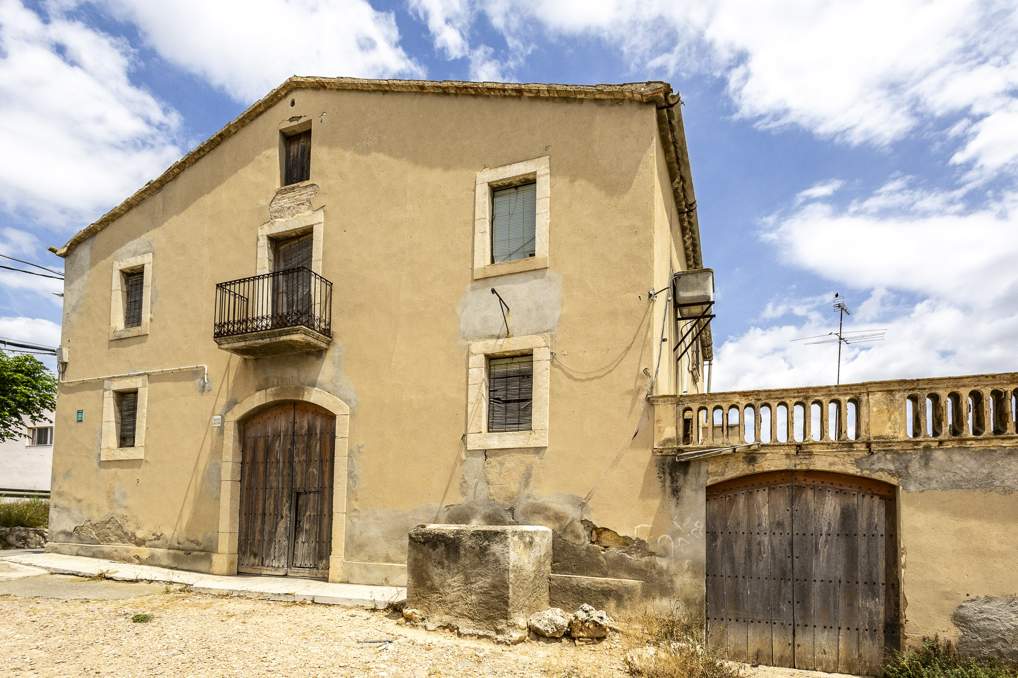 Masia amb història i gran potencial a la Ràpita