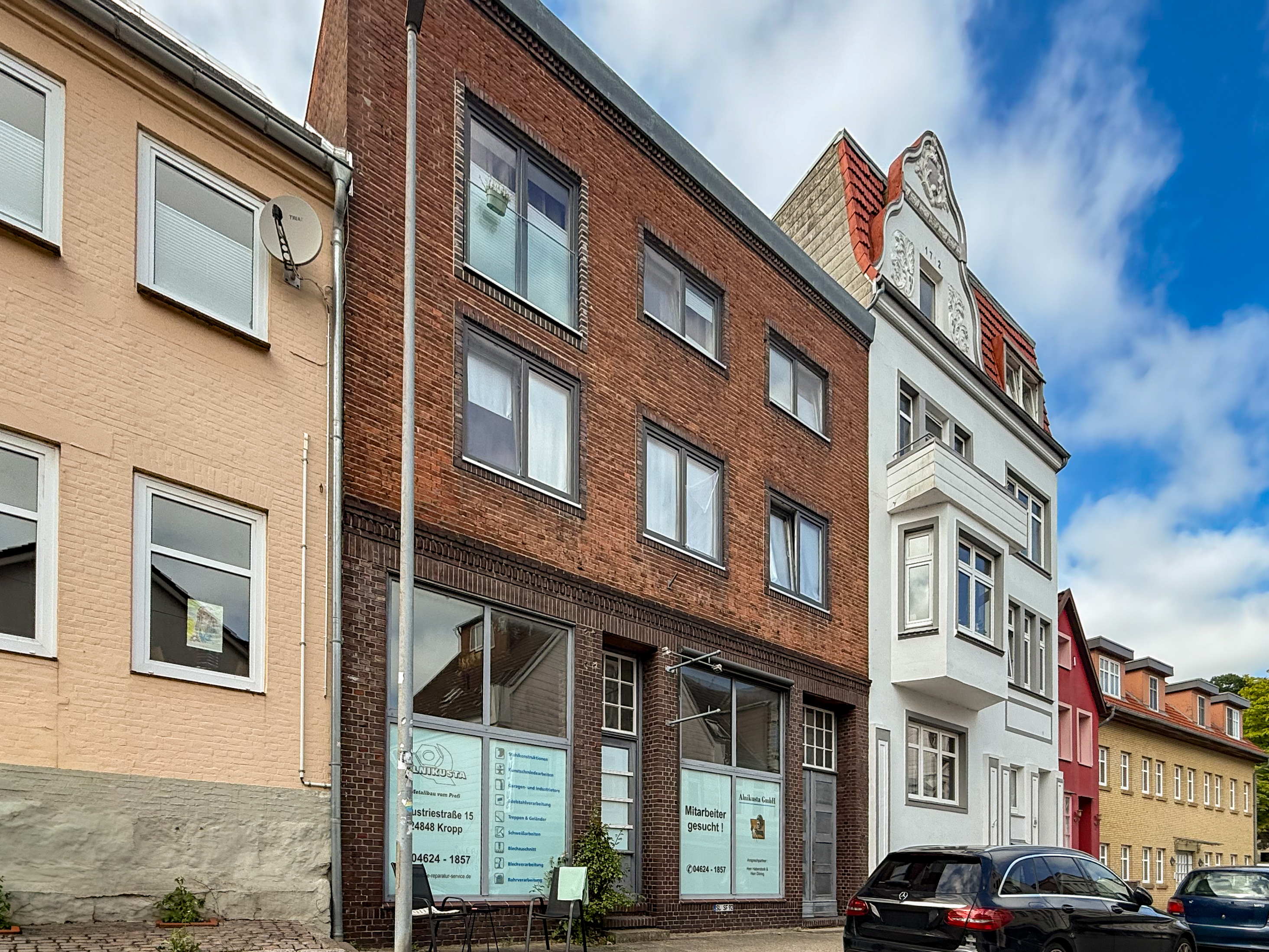 Saniertes und gepflegtes Wohn- und Geschäftshaus als Kapitalanlage