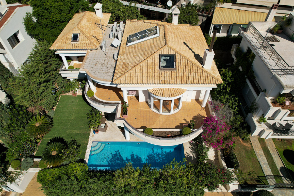 Iconic detached house with sea views in Aixoní, Glyfada