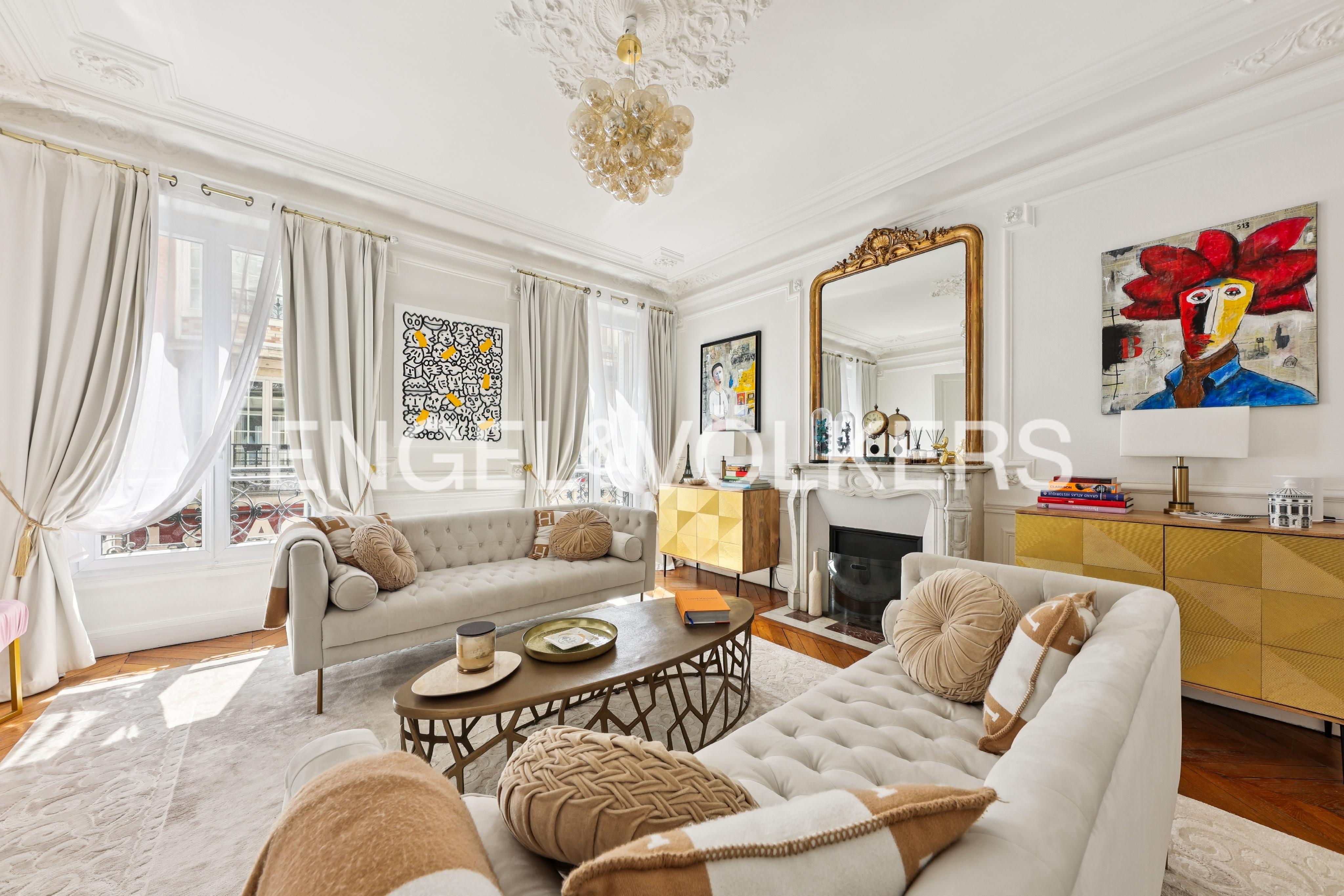 Elegant furnished two bedrooms apartment - Passy/La Muette