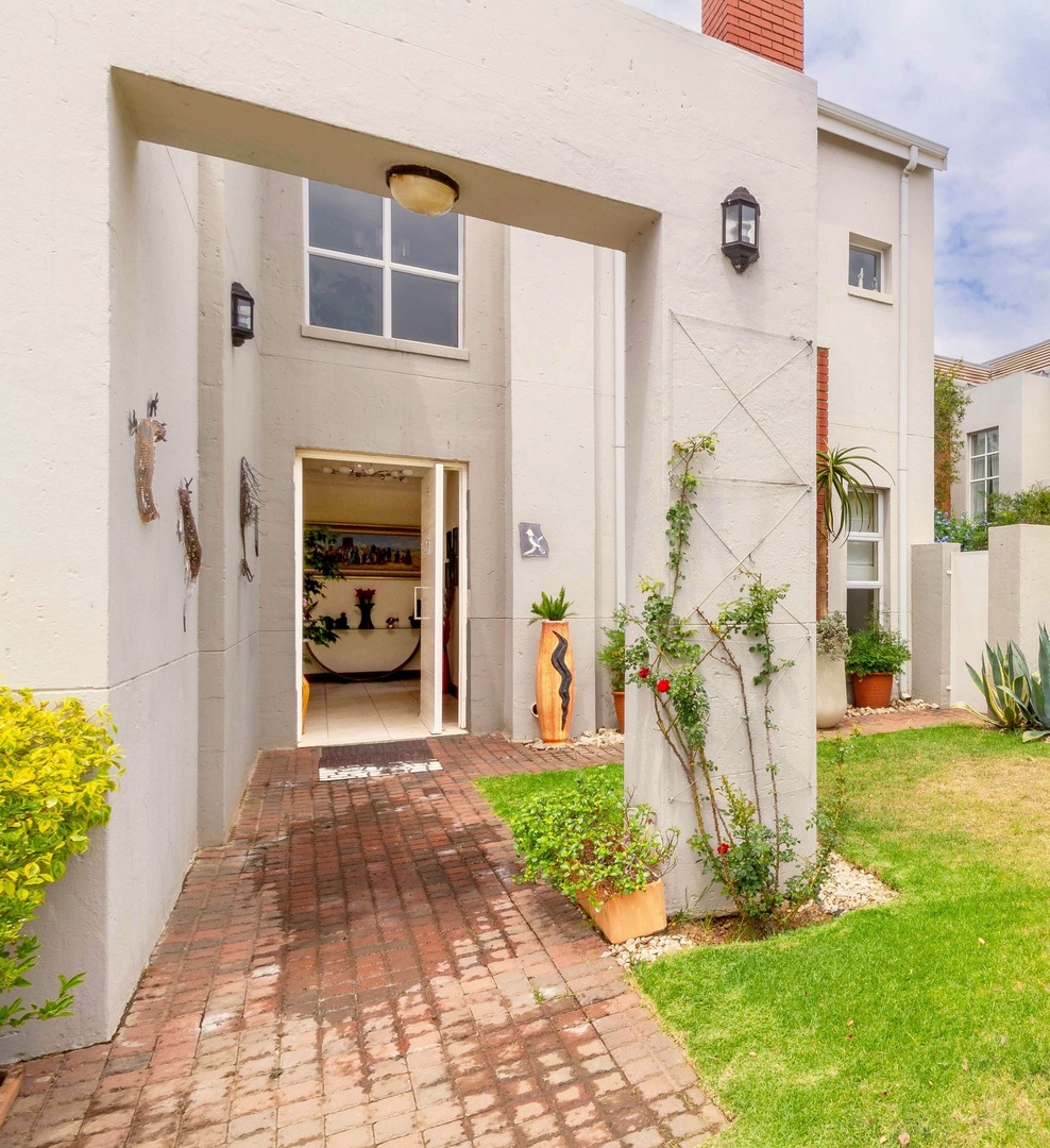 Lakeside Village, Eagle Canyon Golf Estate