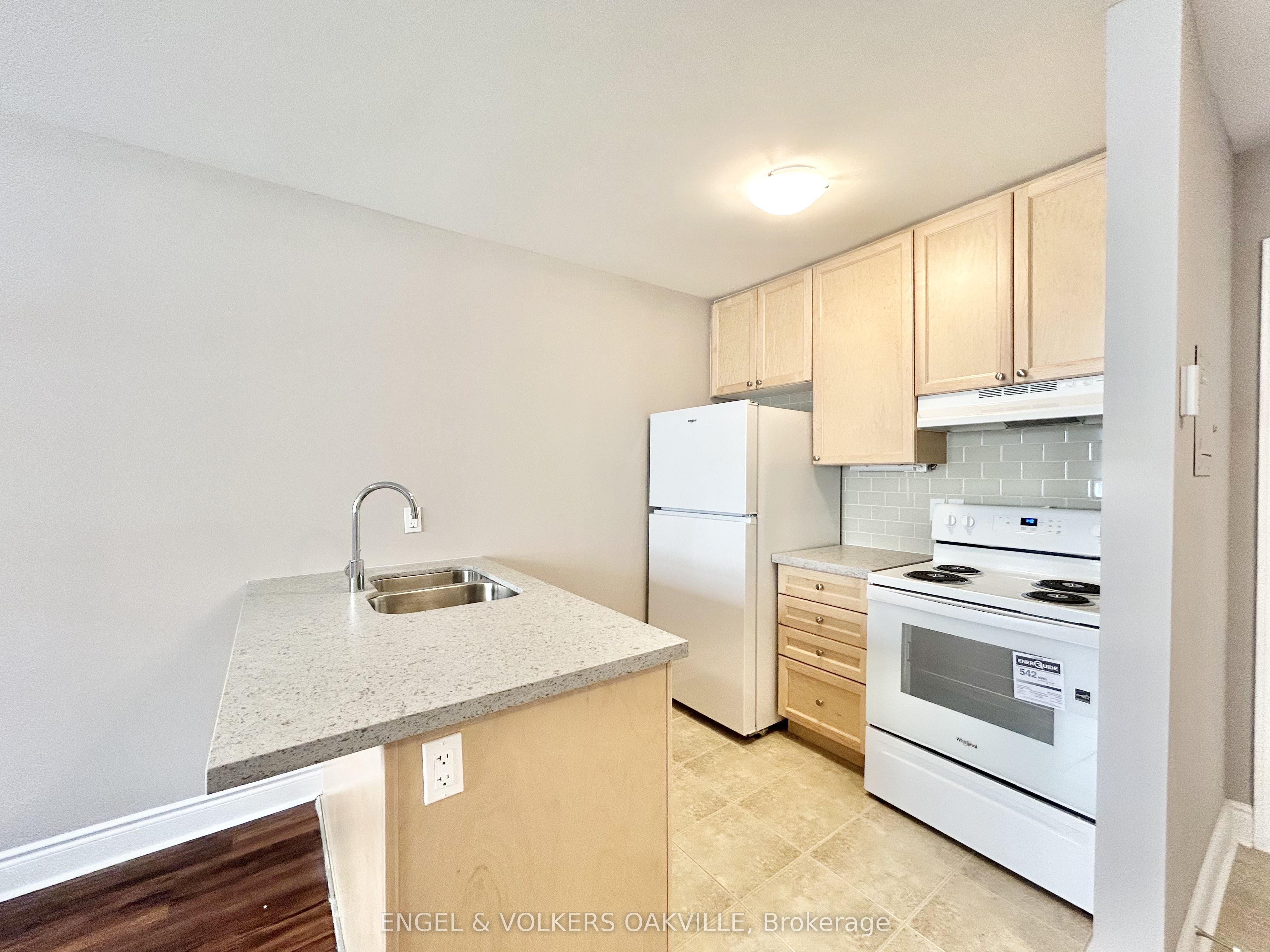 Never Lived In 1 Bed Suite Near Long Branch Waterfront Area!