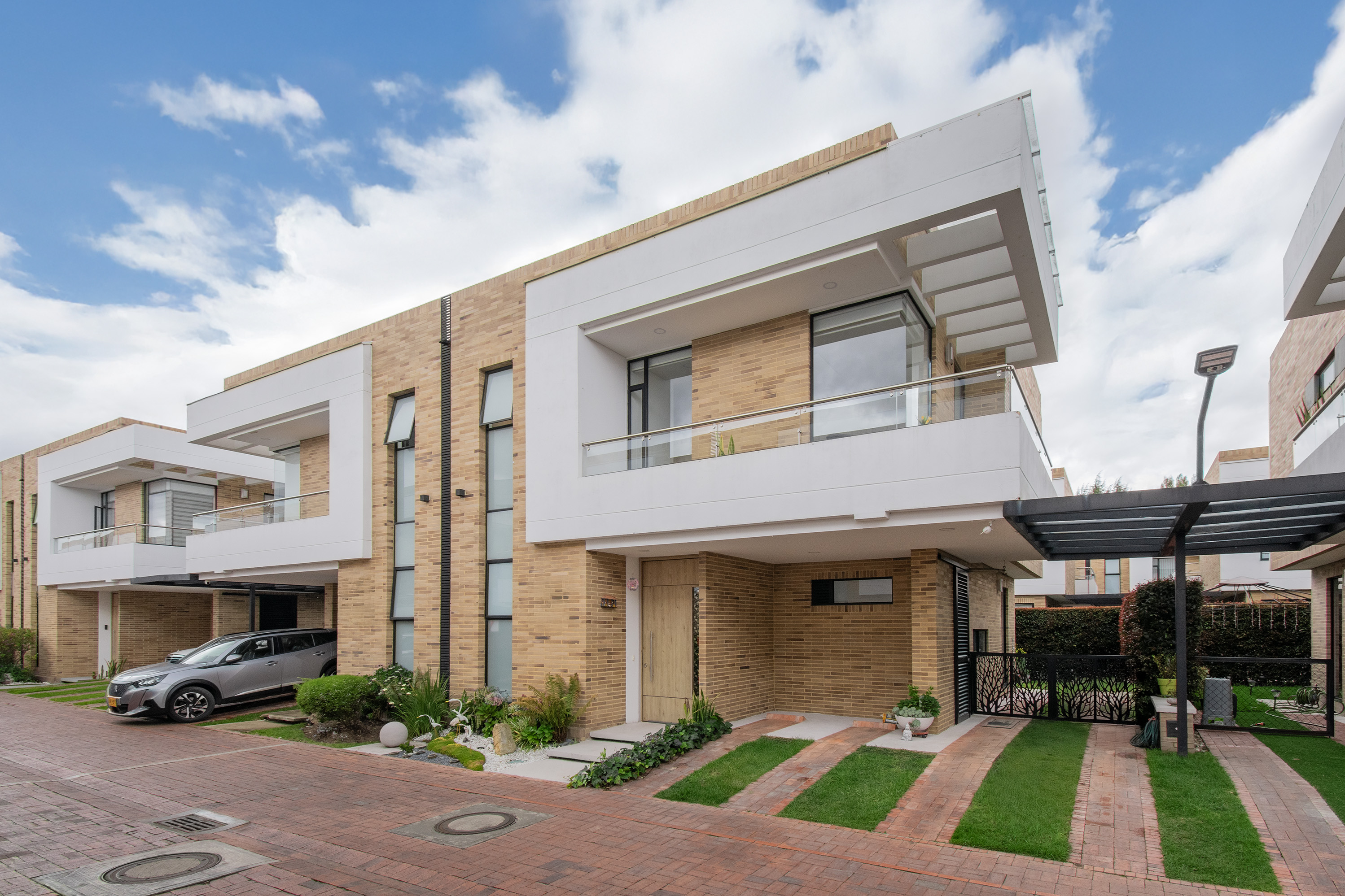 Casa con Jardin para venta en Chía