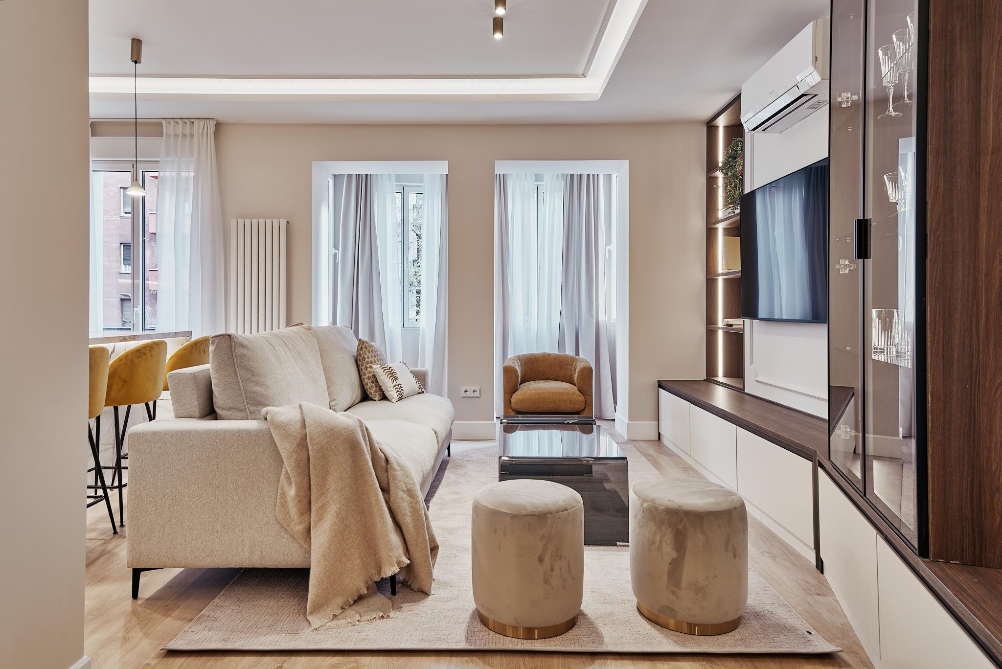 Magnificent exterior property on Alcala Street
