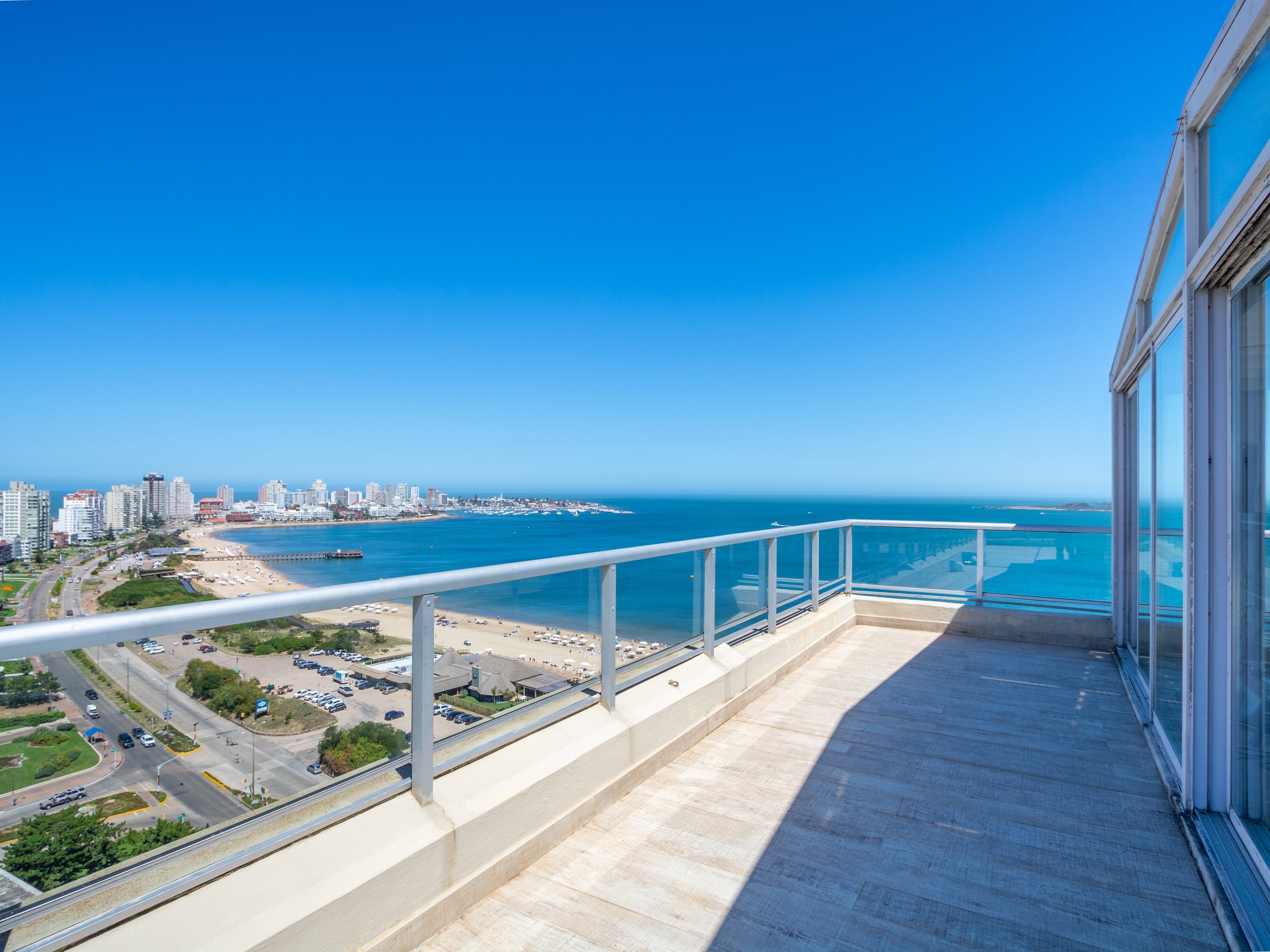 Penthouse en primera línea de La Mansa