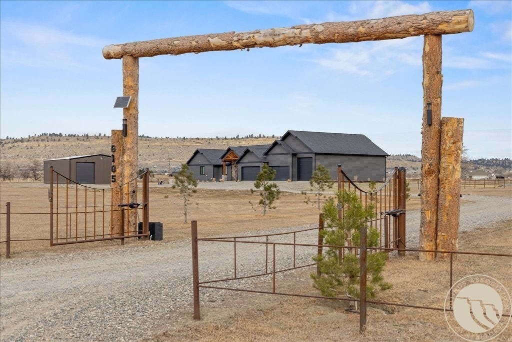 Refined Modern Design with the Freedom of Wide-Open Spaces