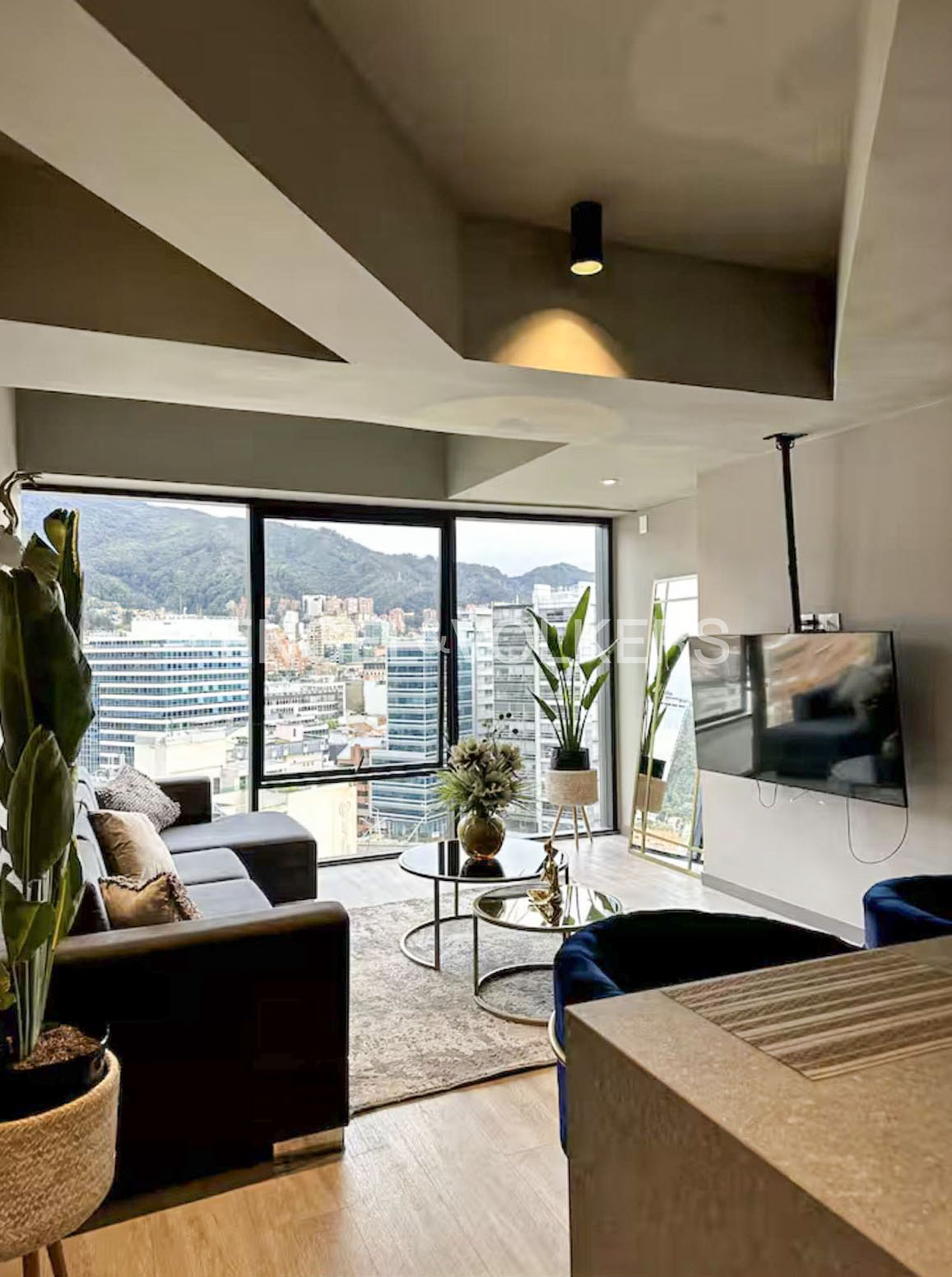 Moderno apartamento con clubhouse para venta en Chicó