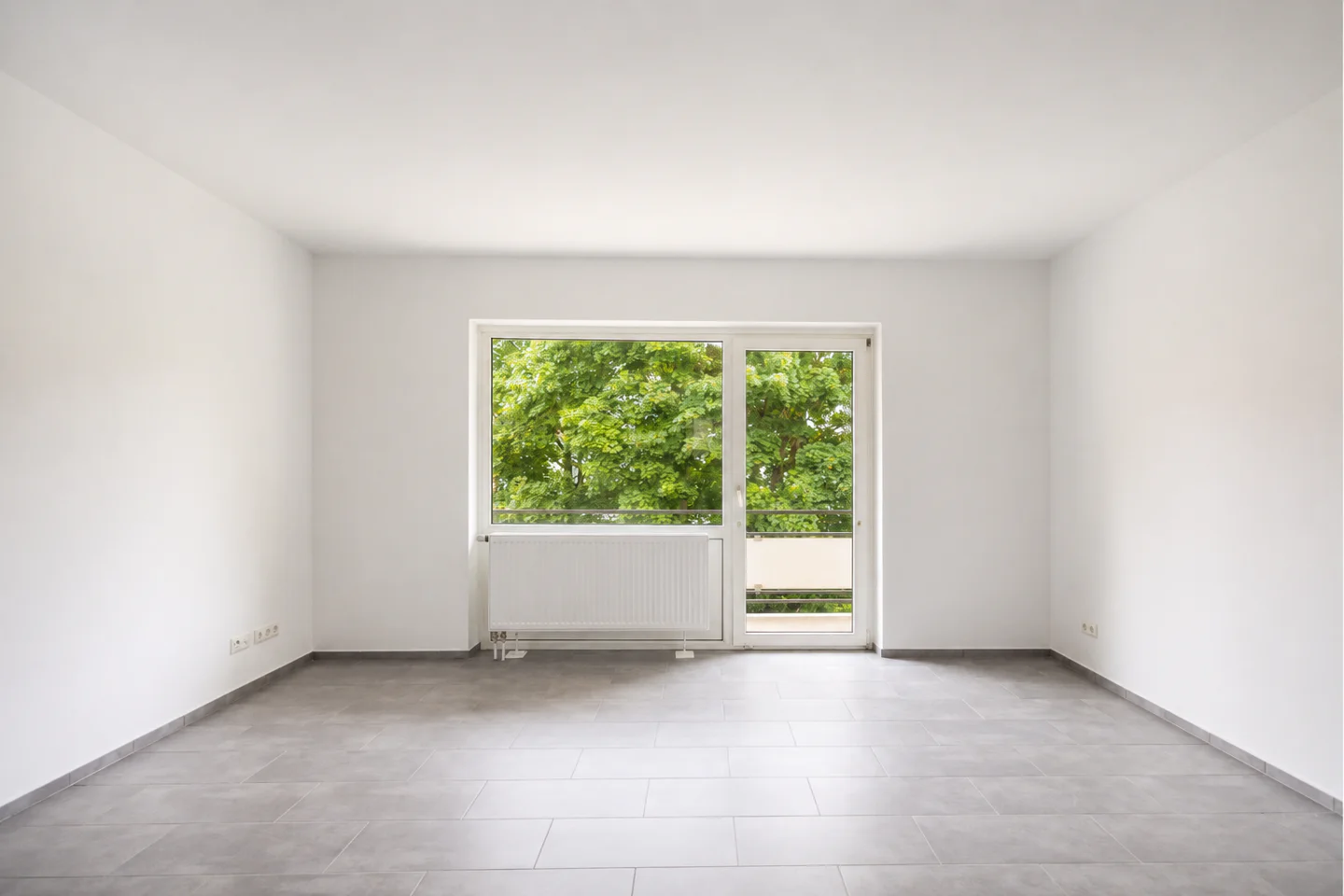 Frisch renovierte 3-ZKB-Wohnung mit großem Balkon und Stellplatz! - Photo 1