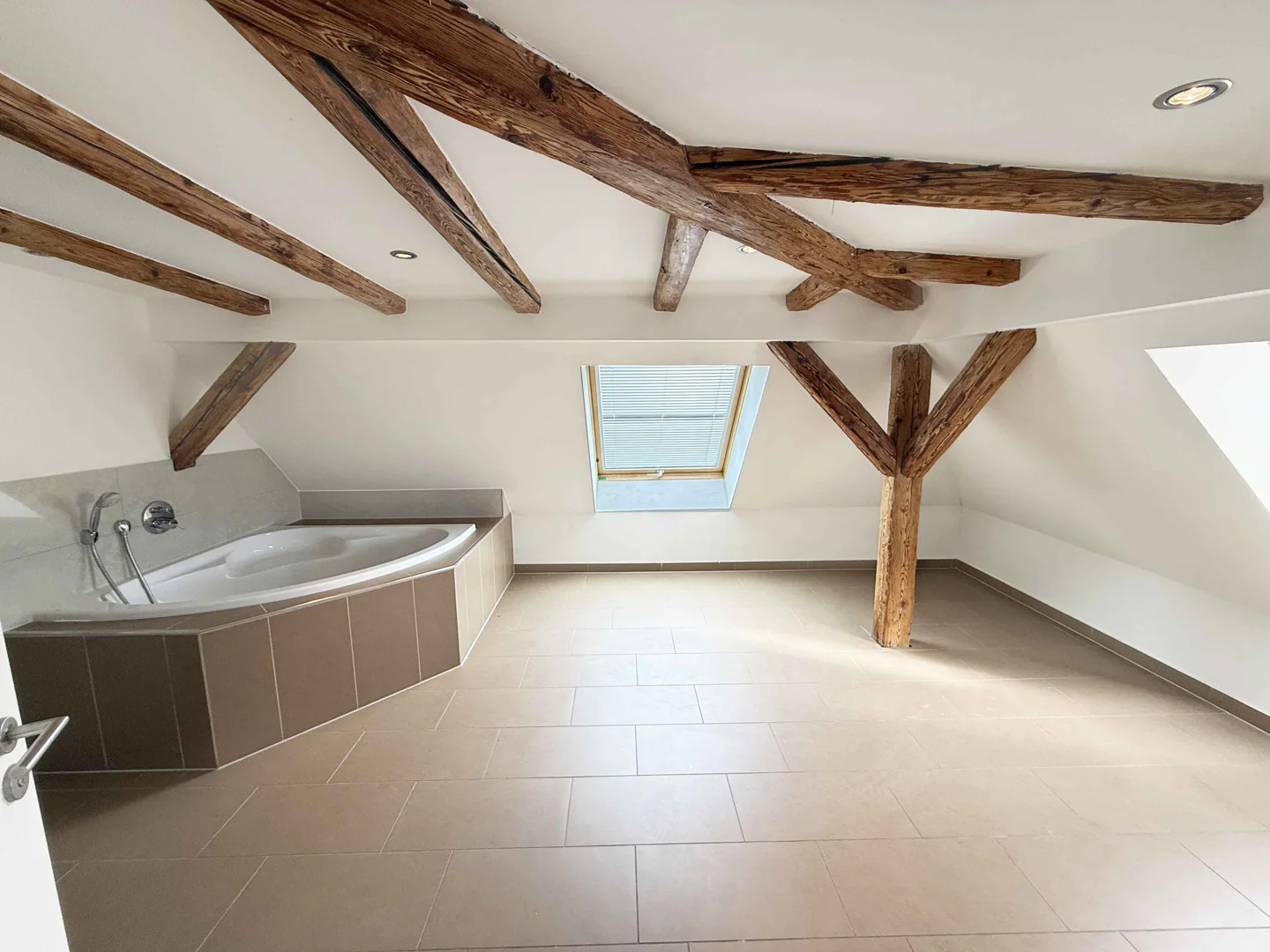 Großzügige 5-Zimmer-Maisonettewohnung in gefragter Lage - Photo 5