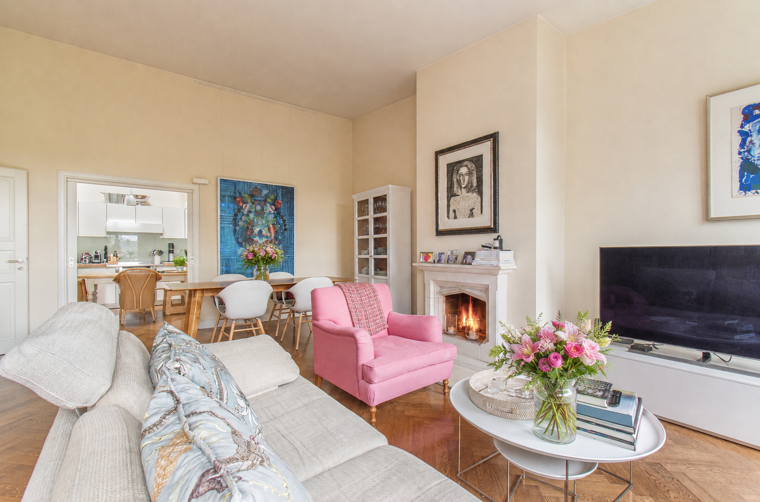 Lichtdurchflutete Endetagenwohnung in Top Lage!