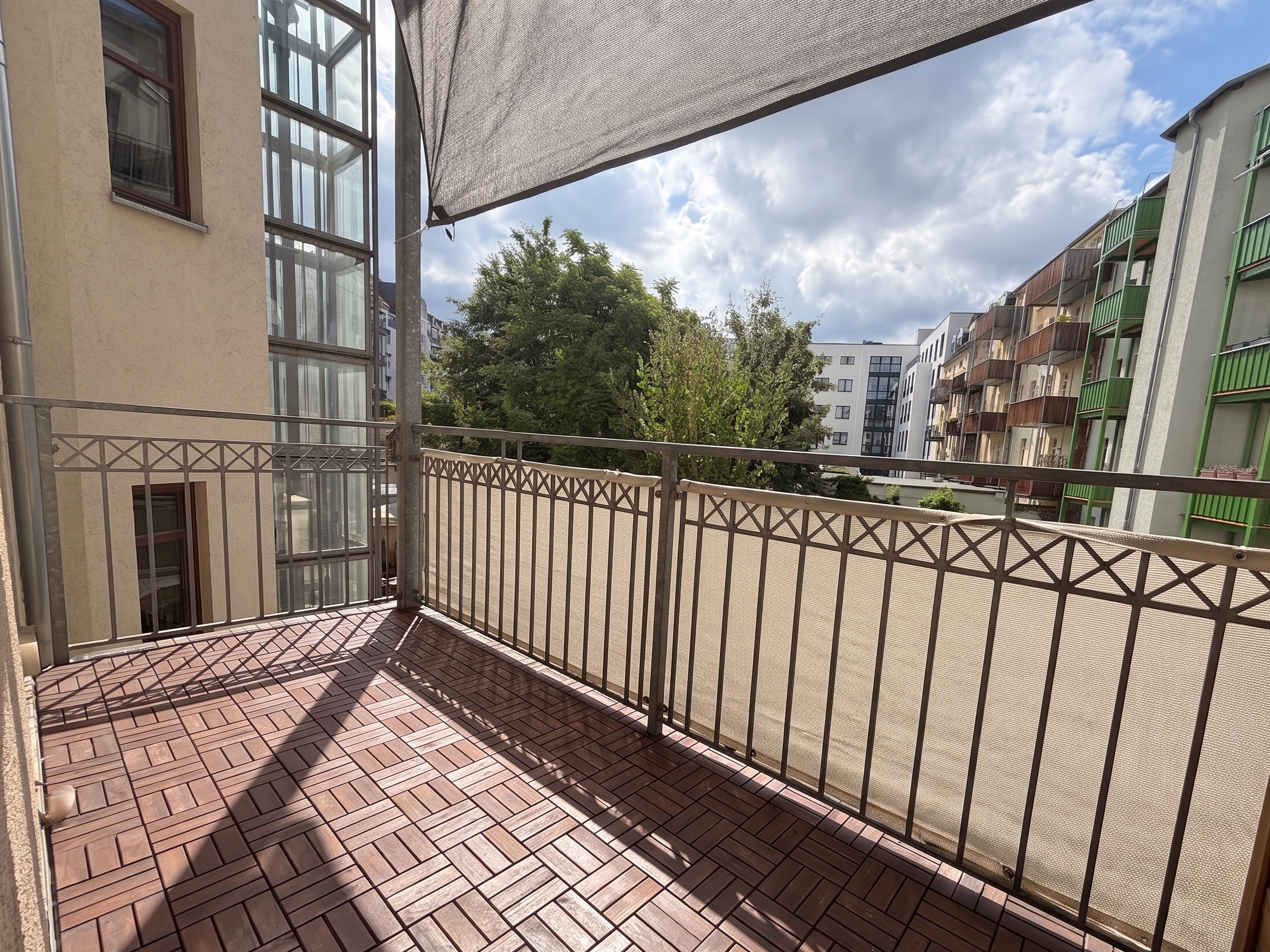 Frei werdende 2,5-Zimmer-Eigentumswohnung: 77 m² mit Einbauküche, Balkon und Lift