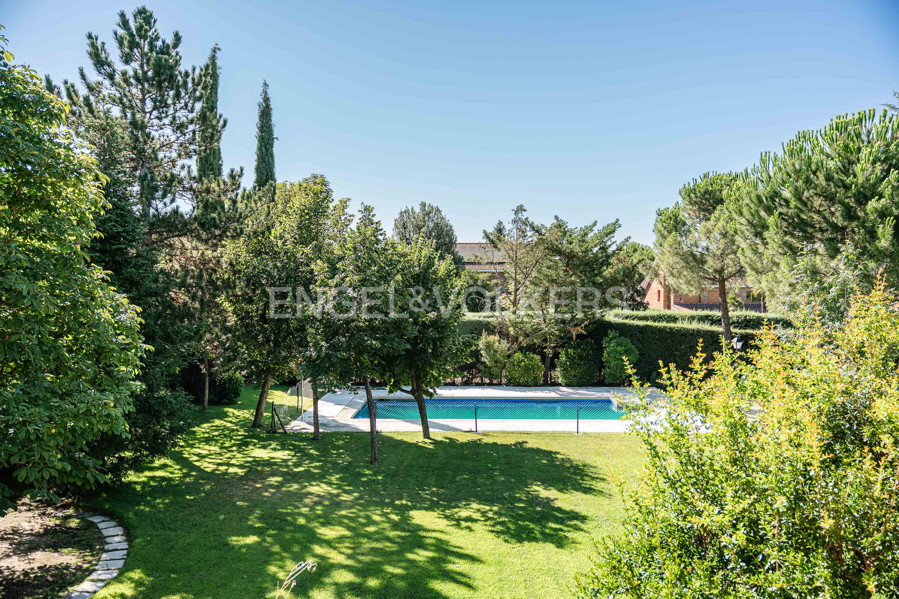 Magnificent  house for rent in Monte Alina