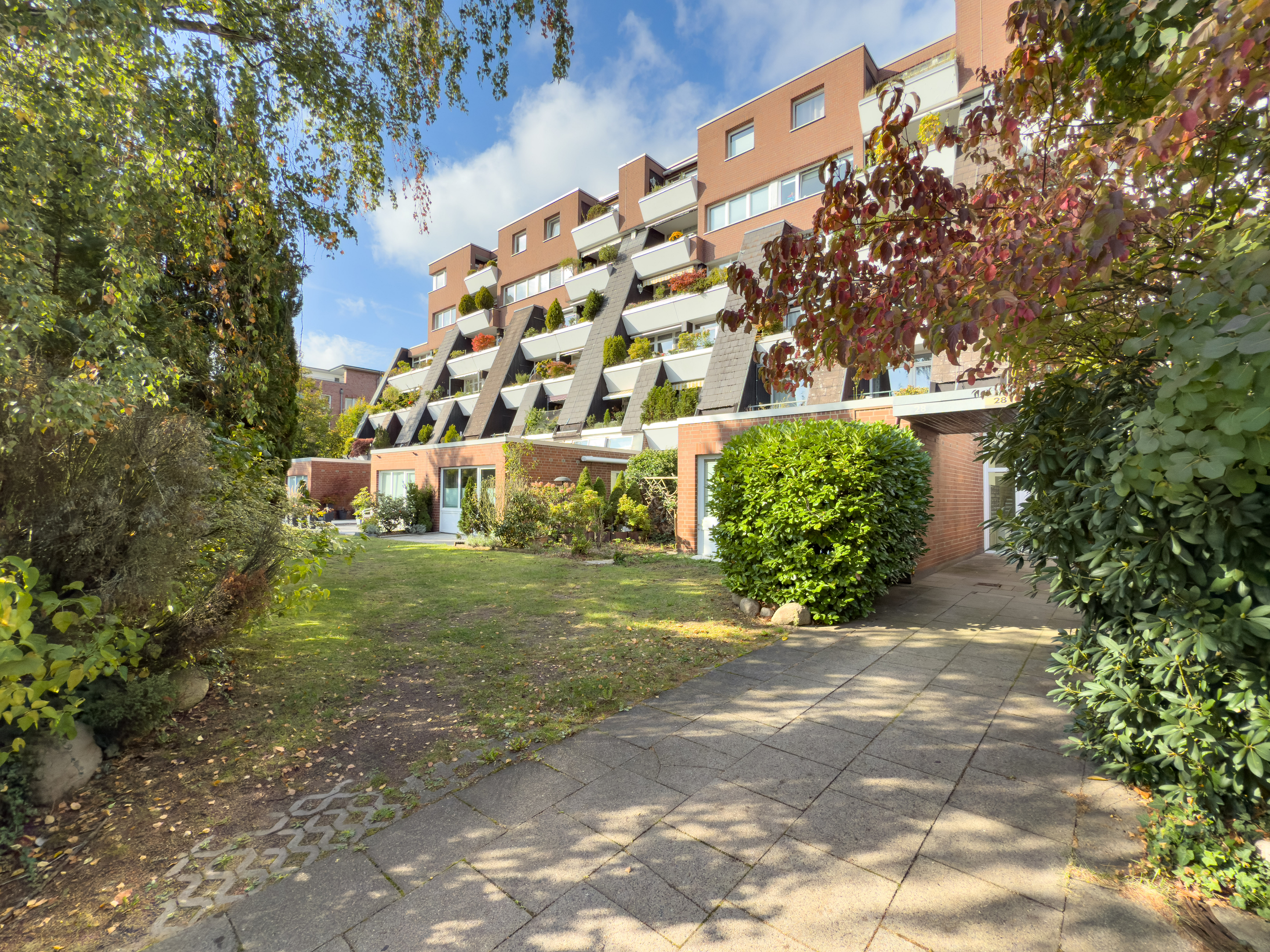 Ruhige Lage: 3-Zimmerwohnung mit Südwest-Balkon im Herzen von Oststeinbek