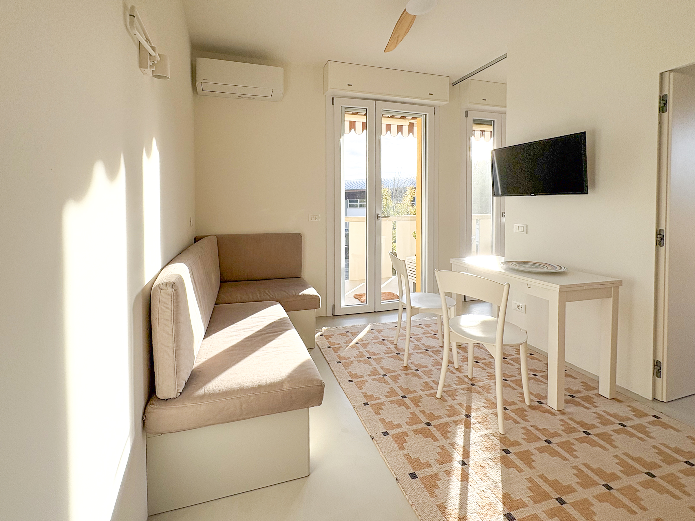 Renovated apartment in a residence with a pool