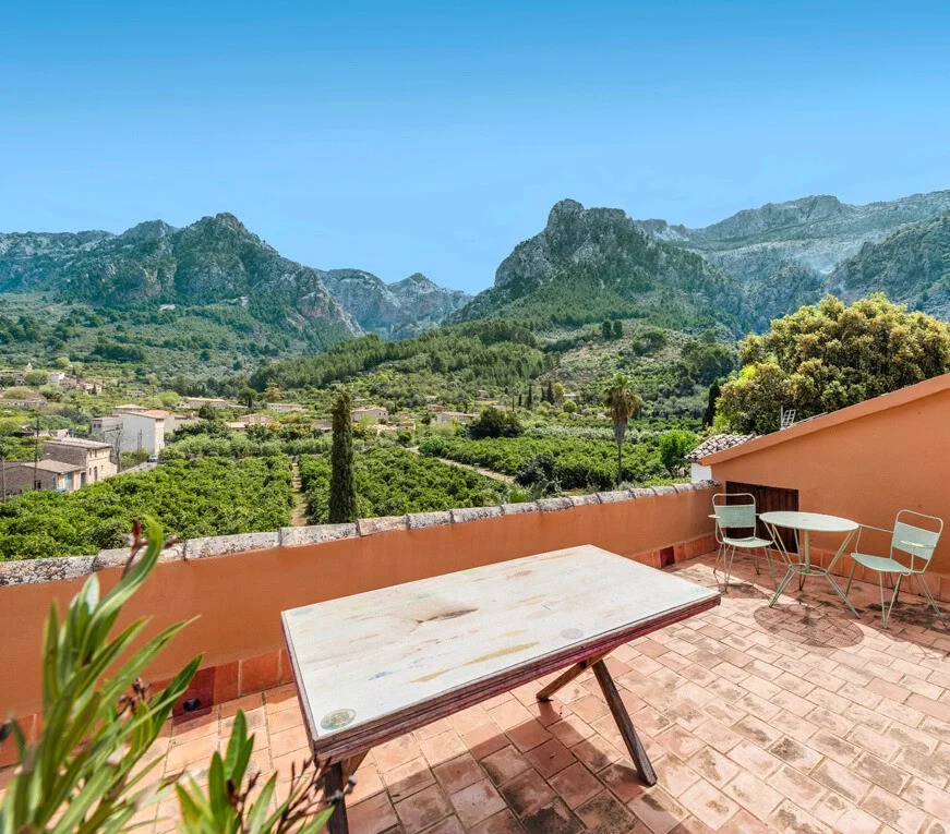 Beautiful town house with pool in Sóller