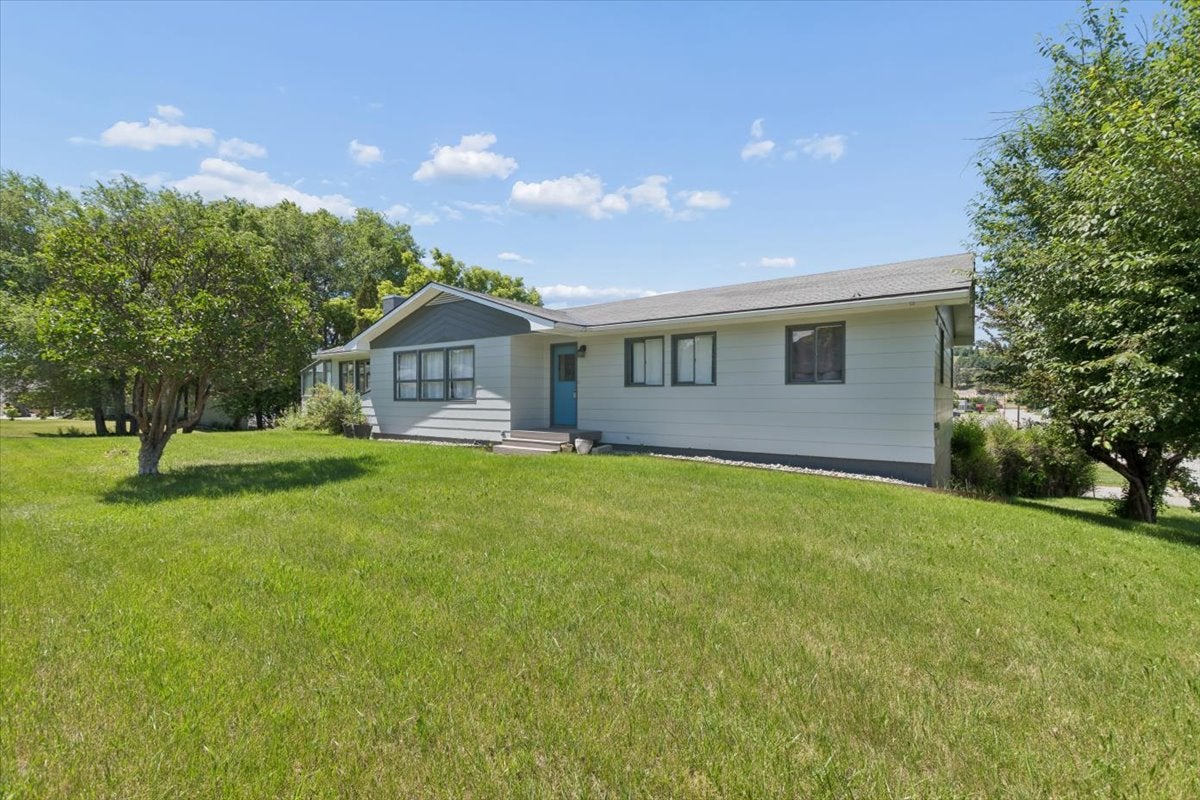 Home Nestled In The Heart Of Eureka