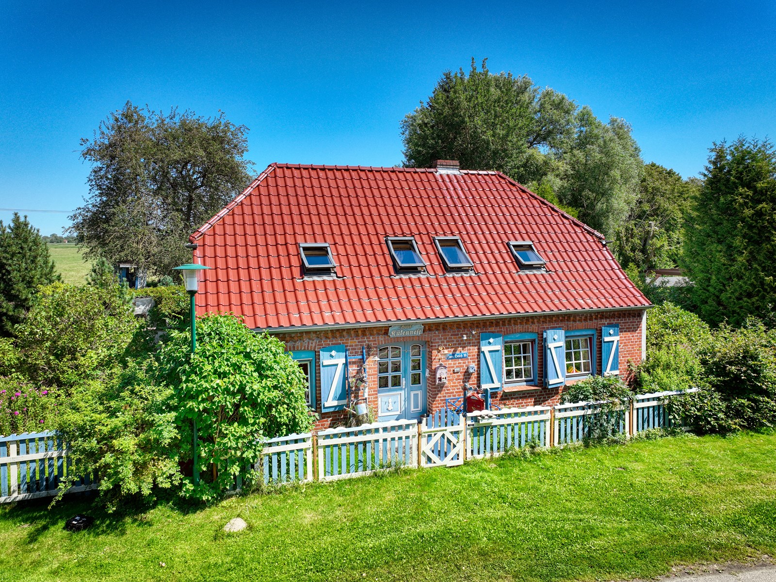 Panoramic living with space to breathe – detached house on a large plot
