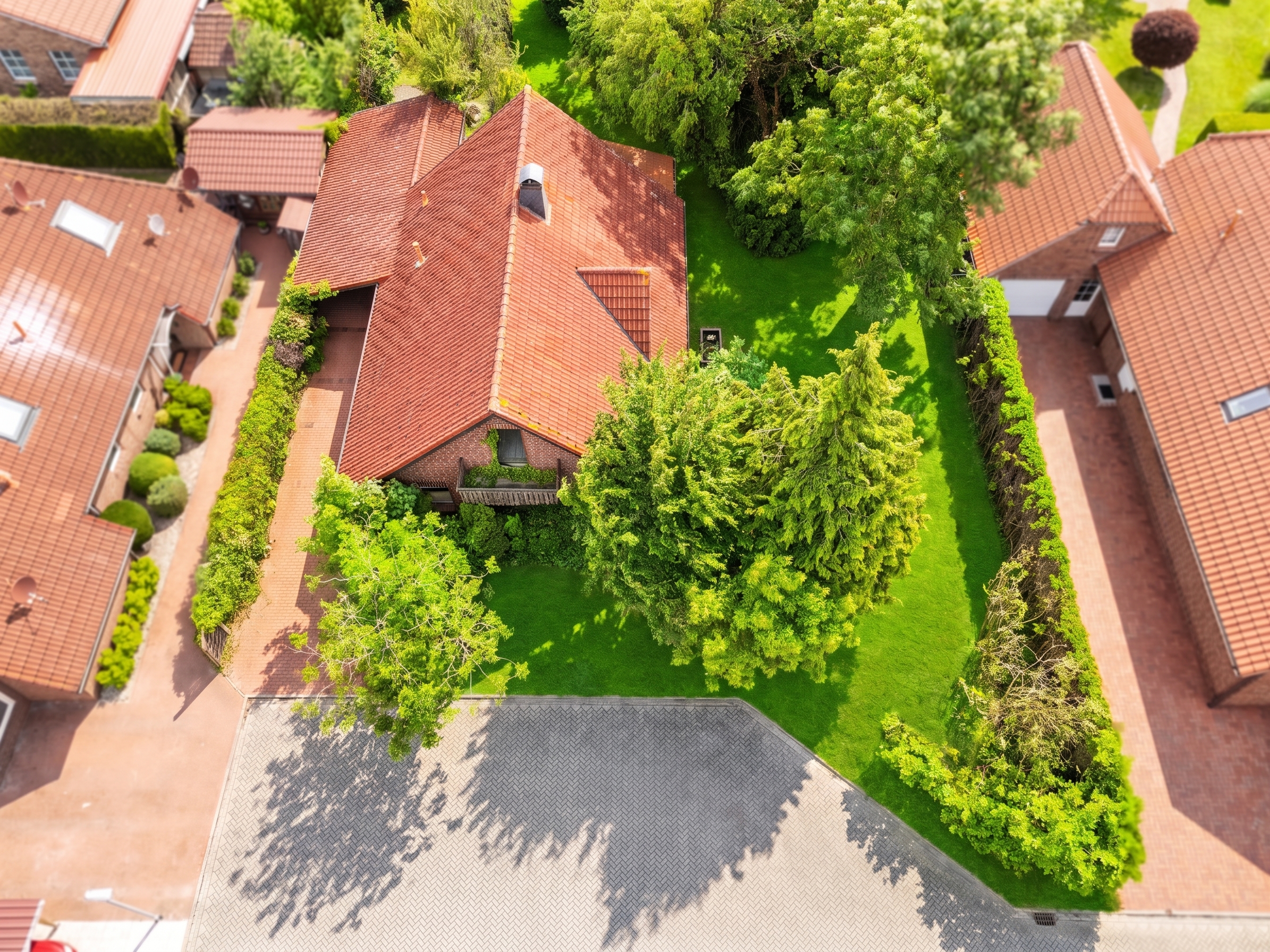 Einfamilienhaus mit Holzcharakter in ruhiger Sackgassenlage nahe Golfplatz