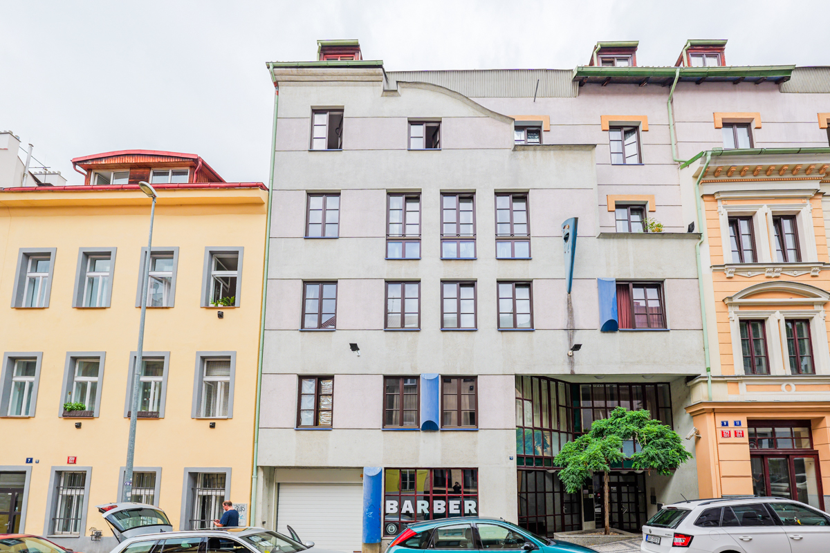 Retail space for rent 57 m² – Donská, Prague 10