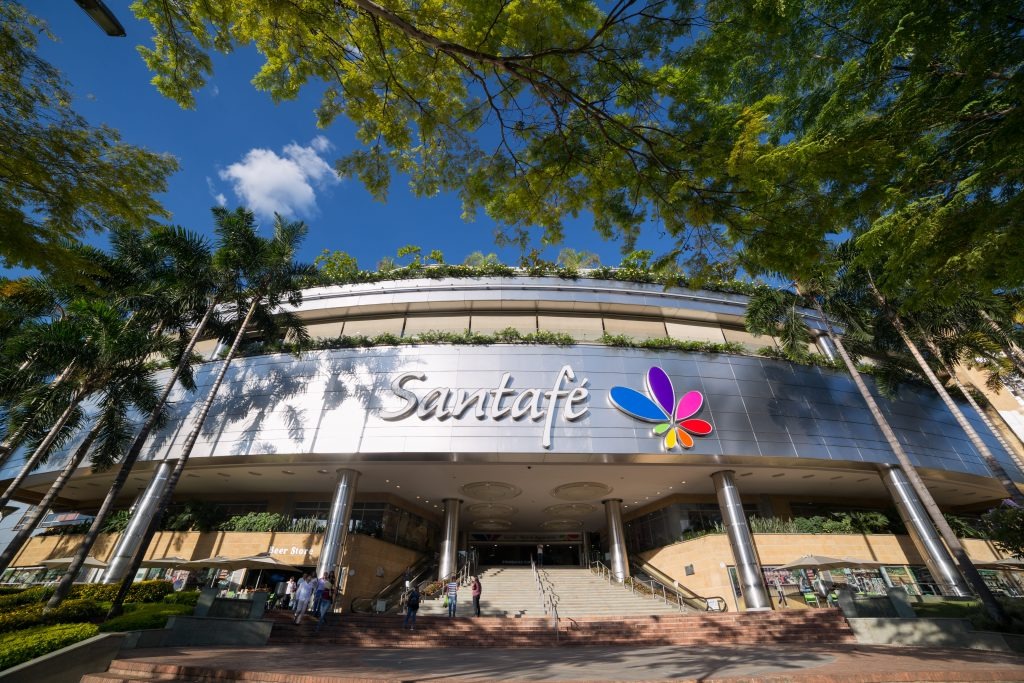 Local en Venta de 396 m2 en CC SantaFe Medellin