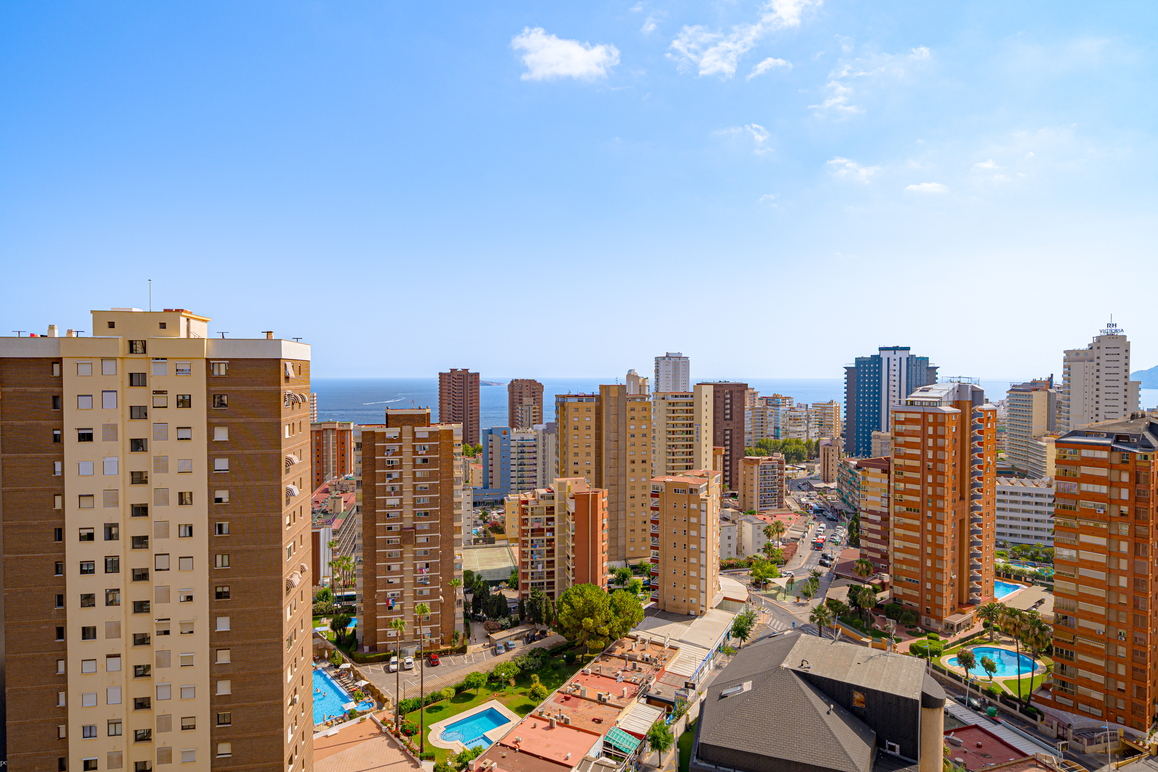 Spectacular renovated duplex penthouse in one of Benidorm's best areas