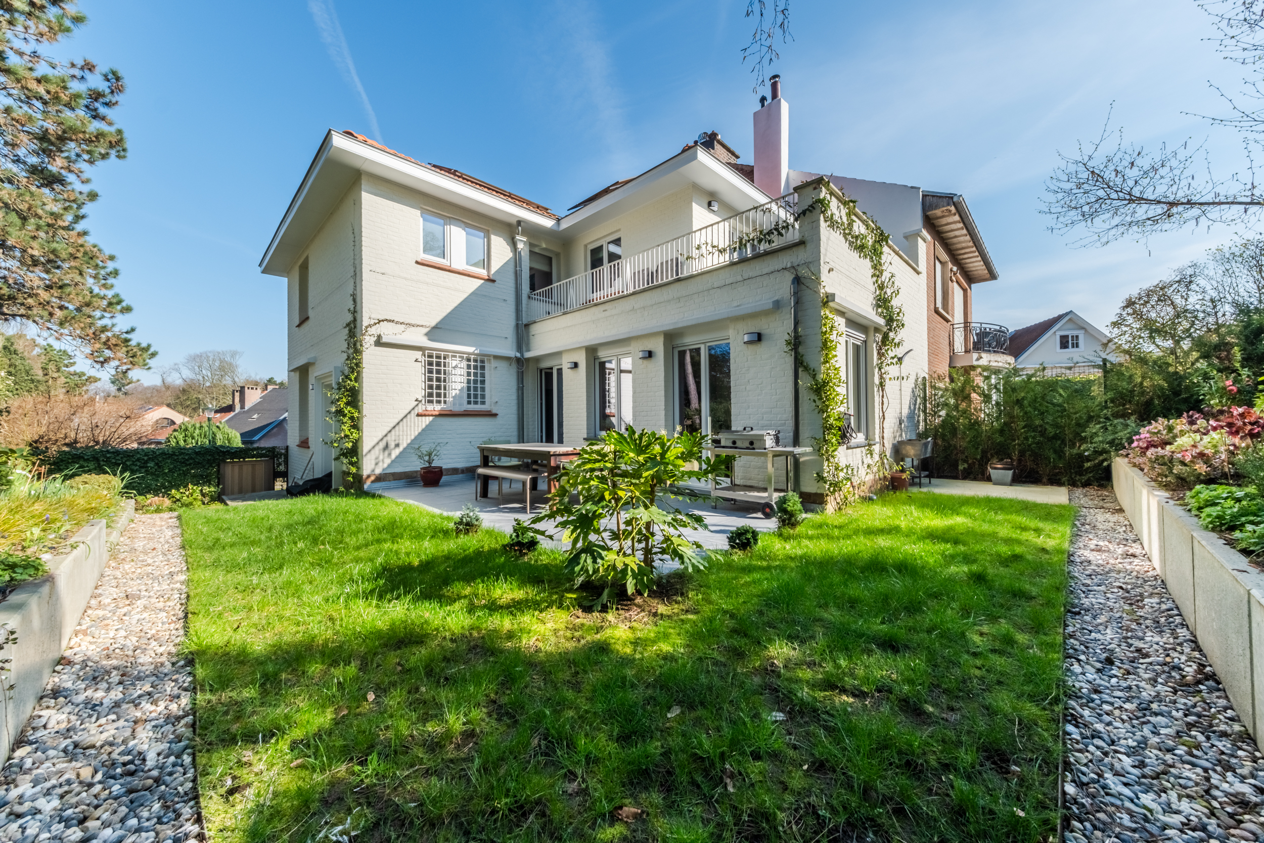 Observatory District – Renovated Villa with Landscaped Garden and Period Charm