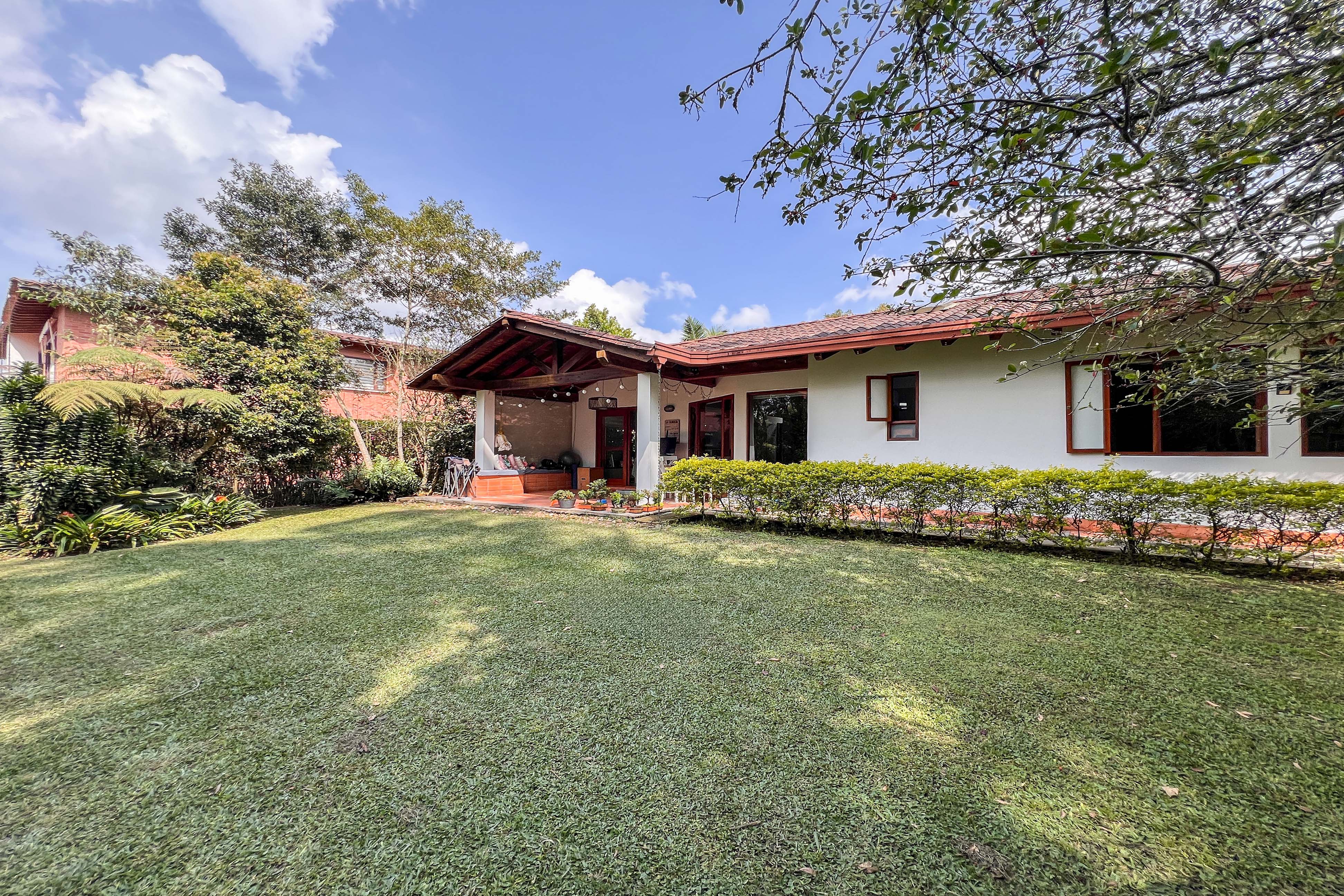 Casa en parcelación para arriendo en Llanogrande