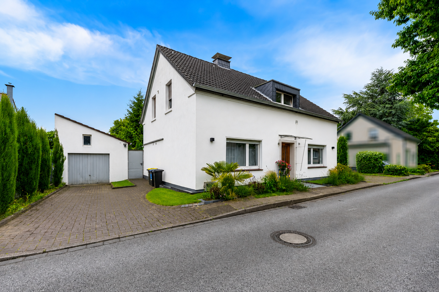 Charmantes Zweifamilienhaus mit weitläufigem Grundstück und unzähligen Möglichkeiten in Herne-Süd