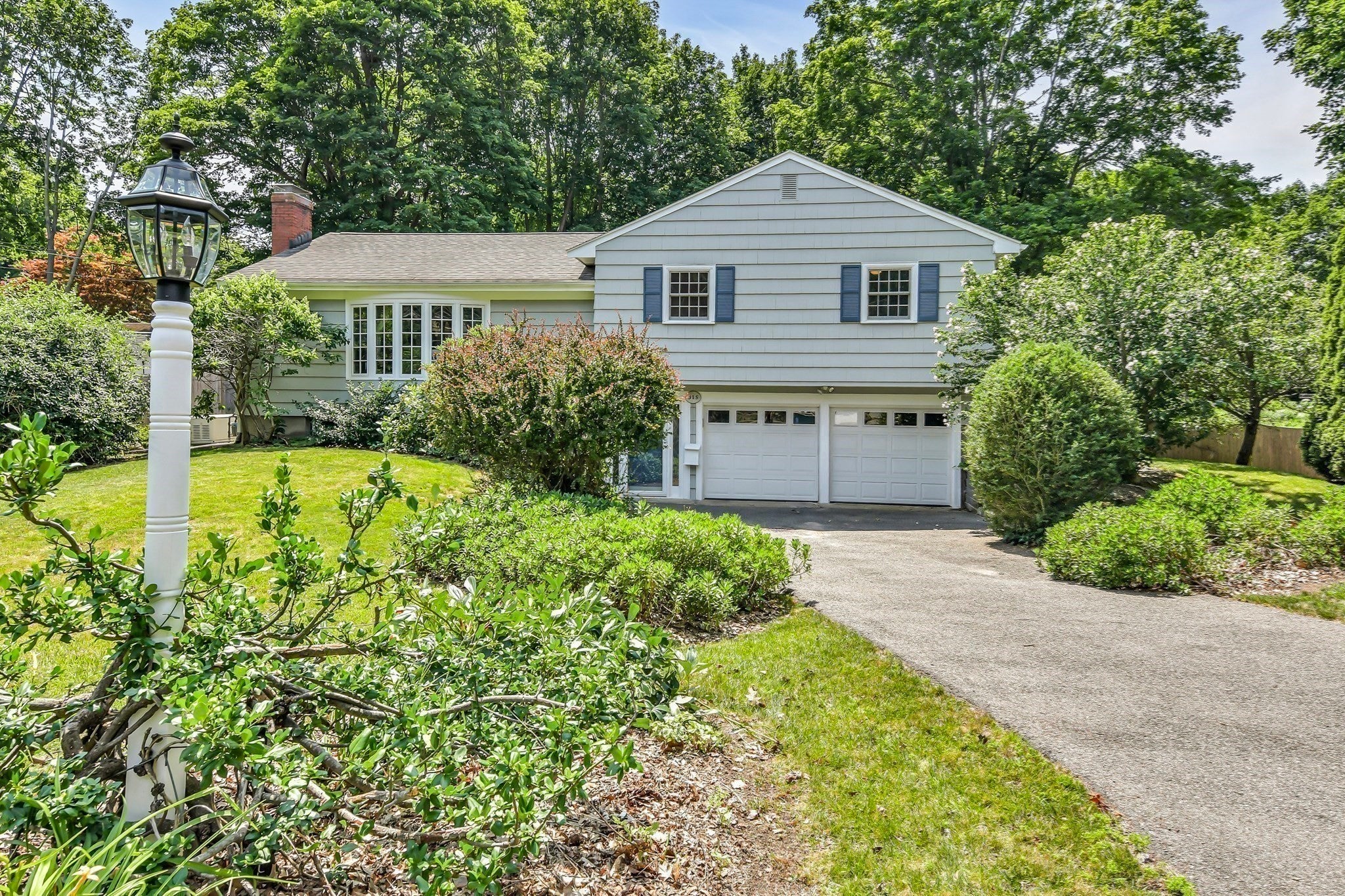 Desirable Beverly Cove Location