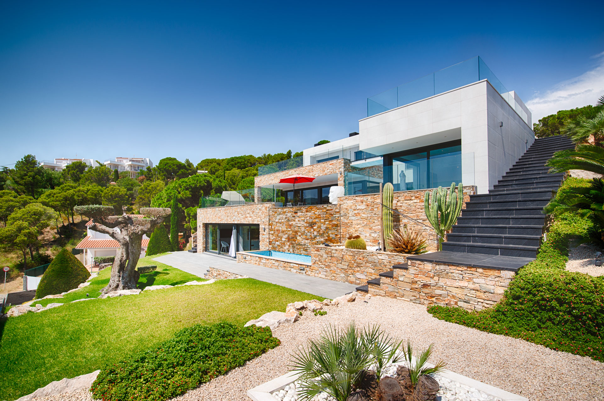 Luxury Villa in Cap Ras with Swimming Pool and Sea Views, Llançà