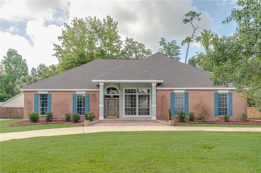 Gather, Celebrate, and Live Comfortably Here!