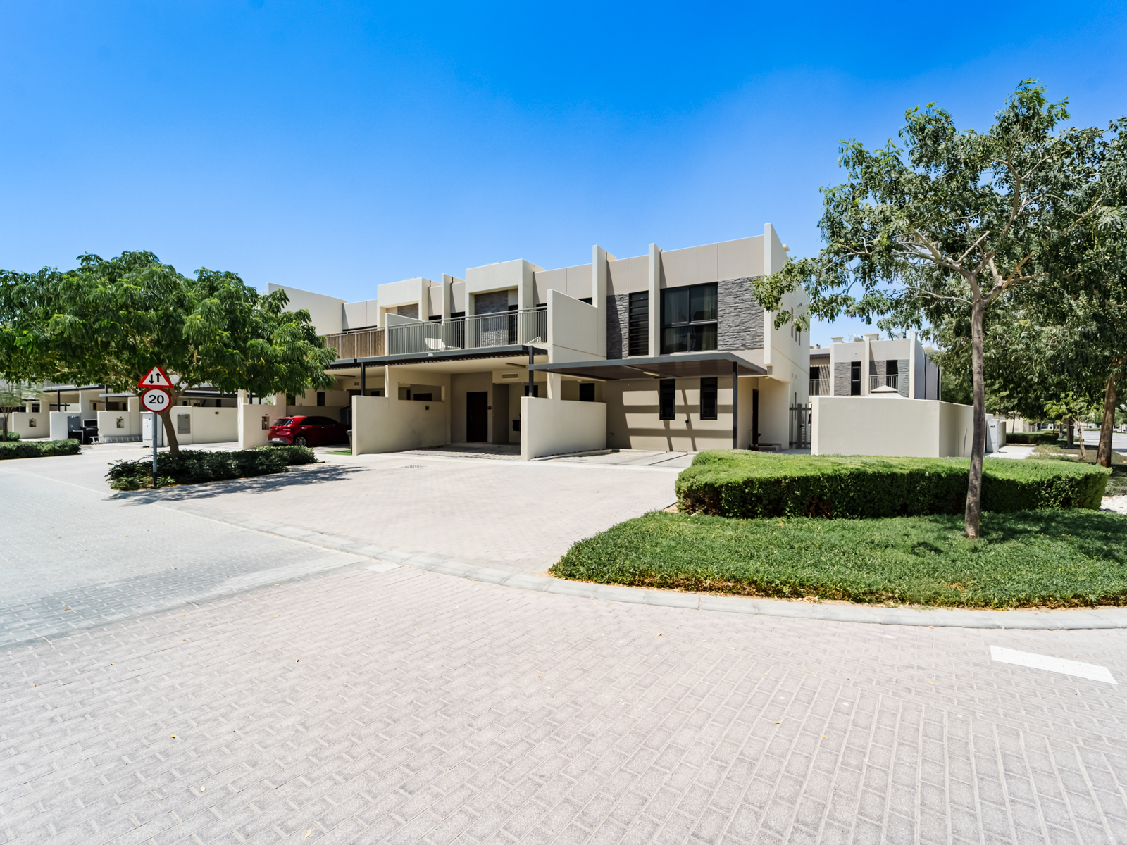Exclusive | Rare Layout | Premium Finishings
