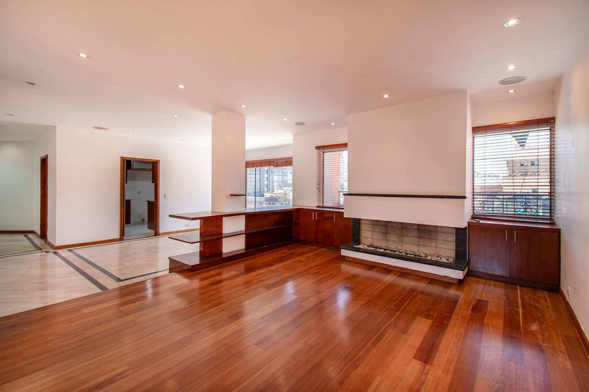 Apartamento con balcón para venta en La Cabrera