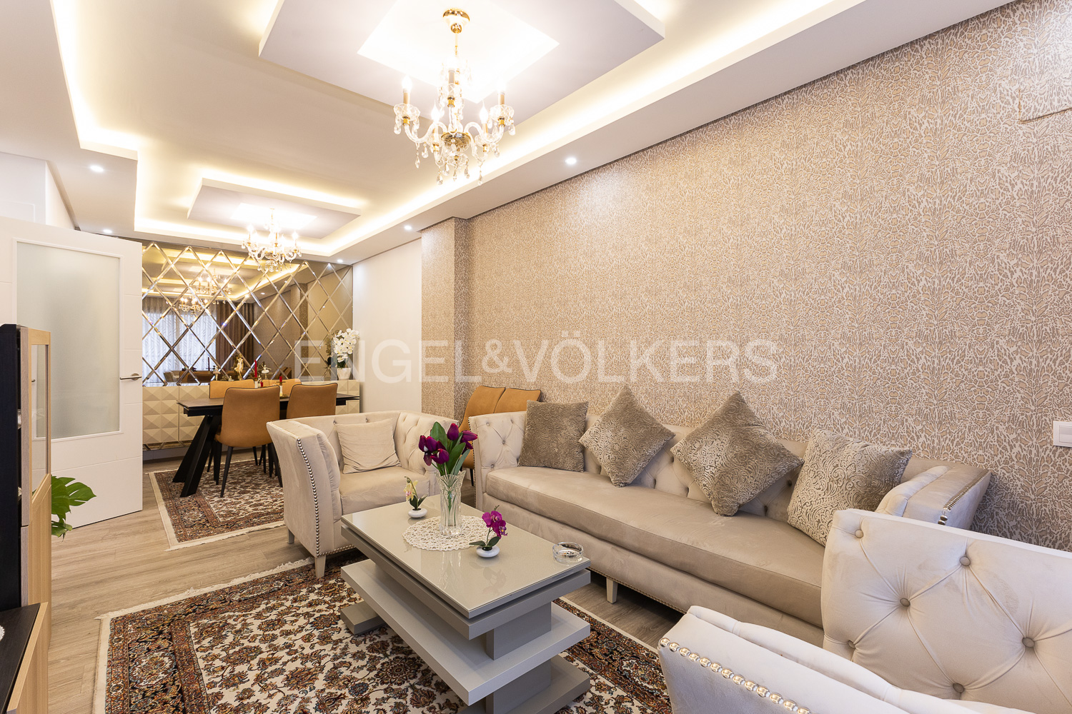 Exclusivo Apartamento de Lujo en Quatre Carreres, València con Piscina y Balcón Soleado