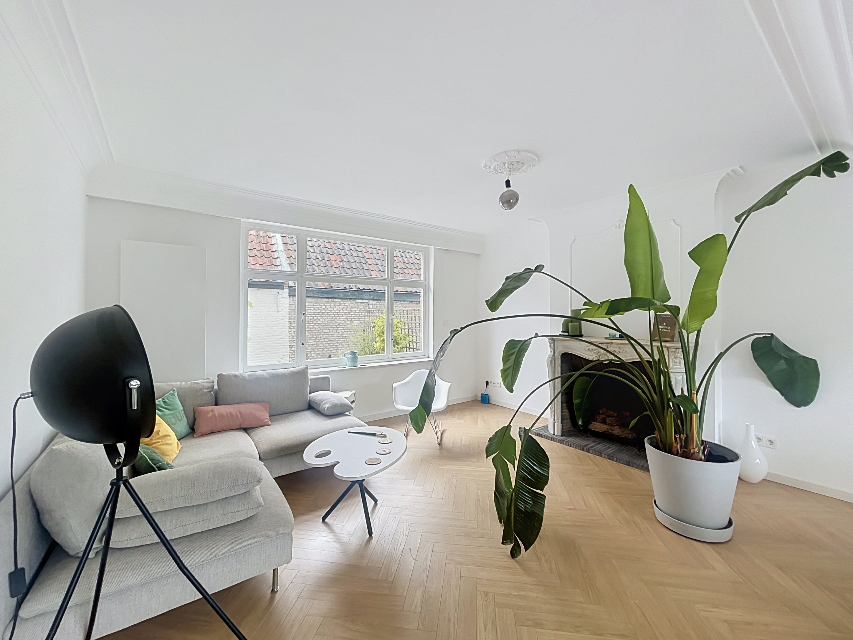 Characterful terraced house with views of Ghent’s towers, within walking distance of the city centre
