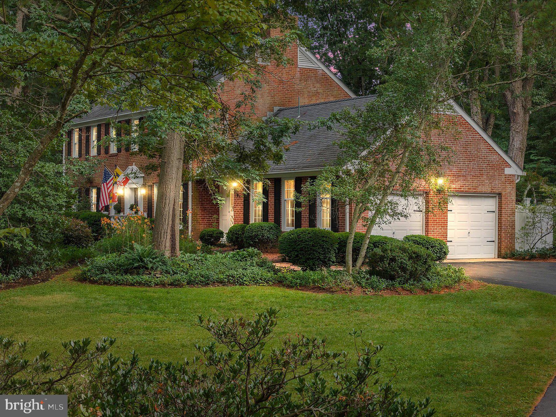 Timeless Colonial in Rugby Hall