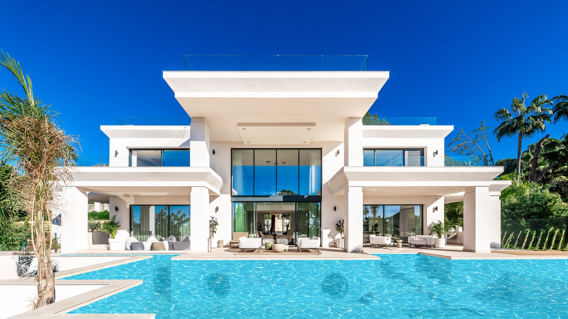 Exquisite Modern Villa in the Heart of Sierra Blanca