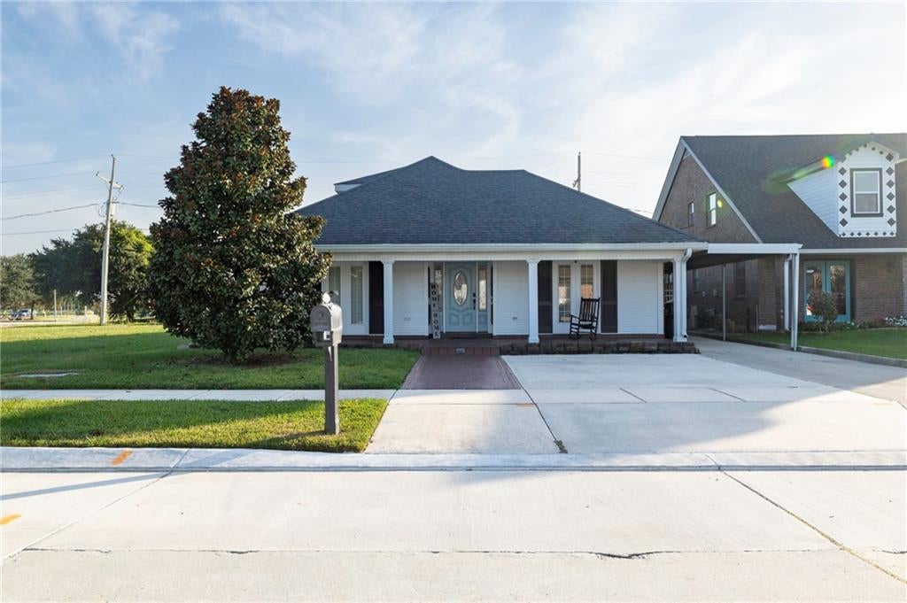 Two Primary Suites & Fresh Updates in Lexington Place