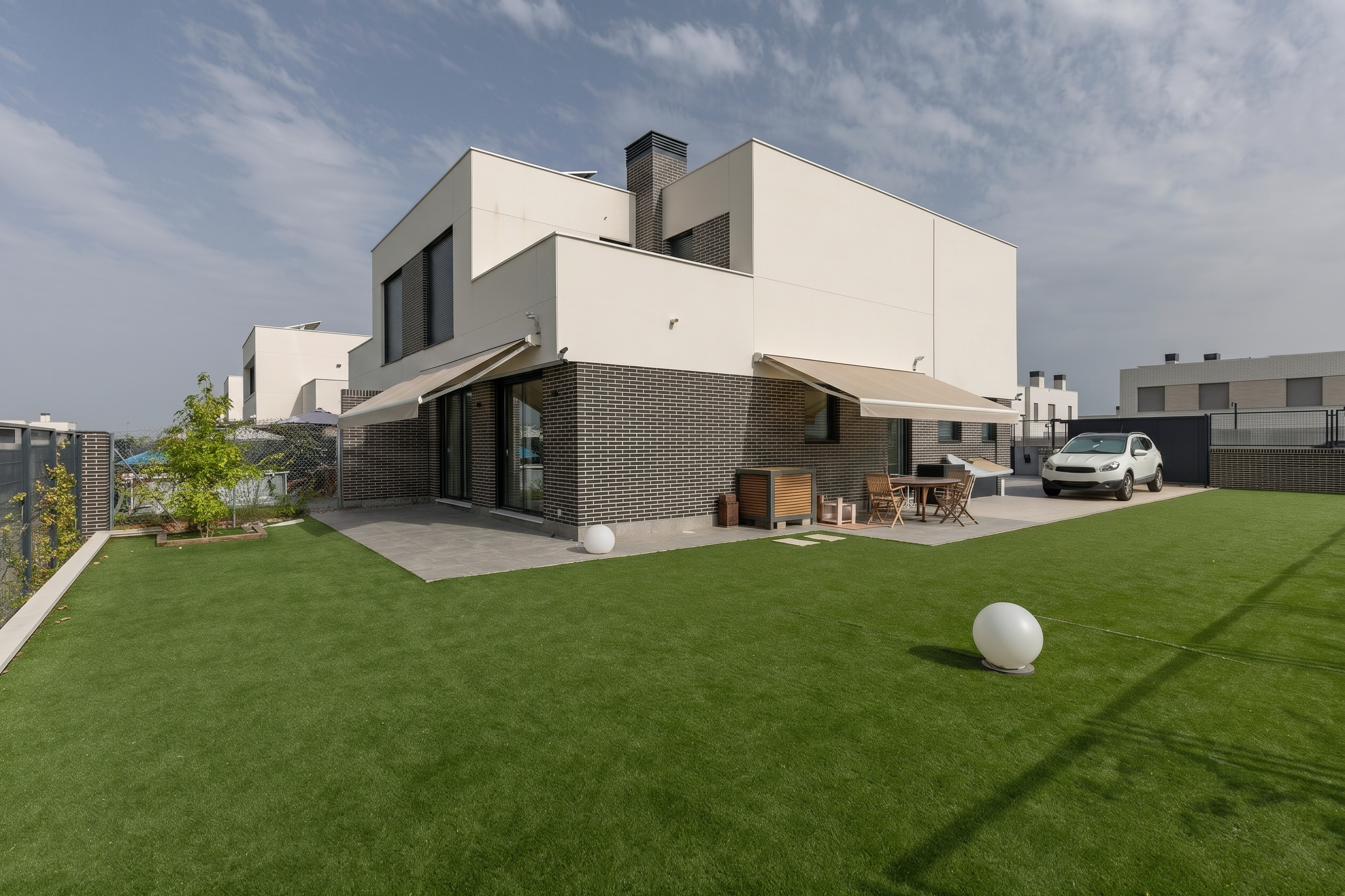 Very recently built semi-detached chalet in Villaviciosa de Odón