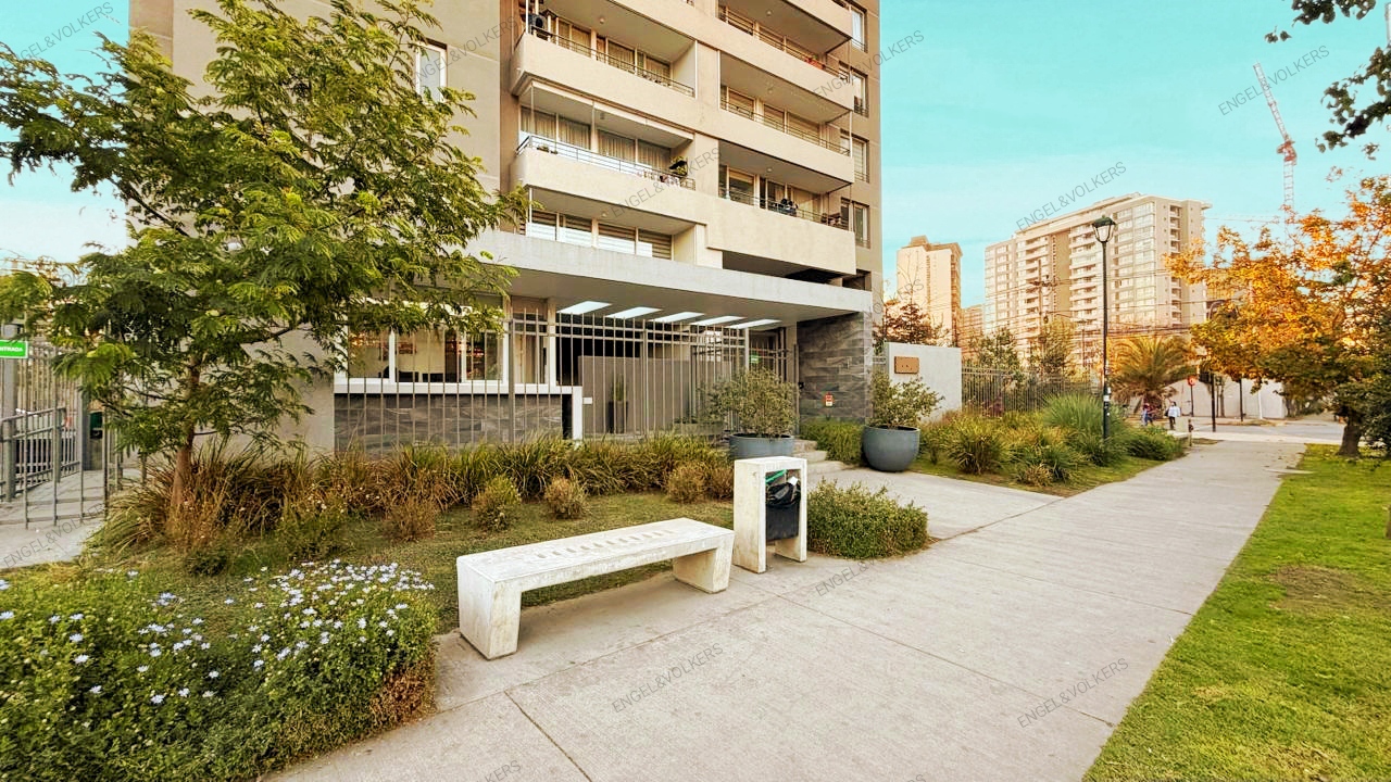 Arriendo 2D + 2B + Bod. / Metro Mirador