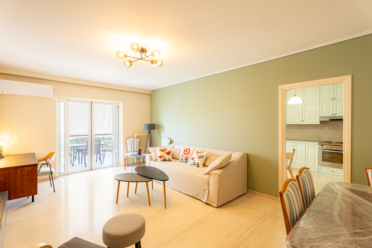 Fully renovated & furnished 93 sqm apartment, 1 parking slot