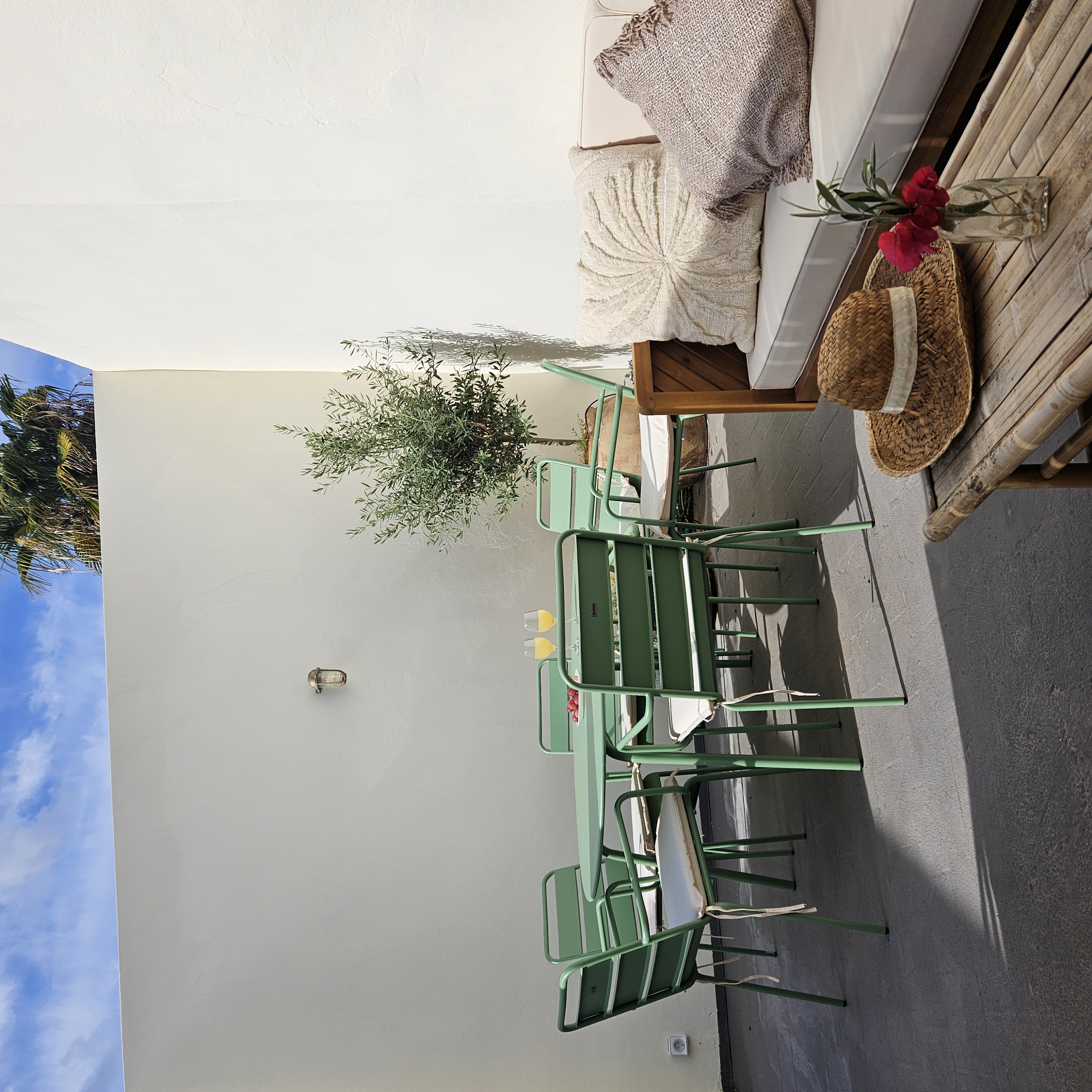Central renovated apartment with interior terrace in Puerto Pollensa